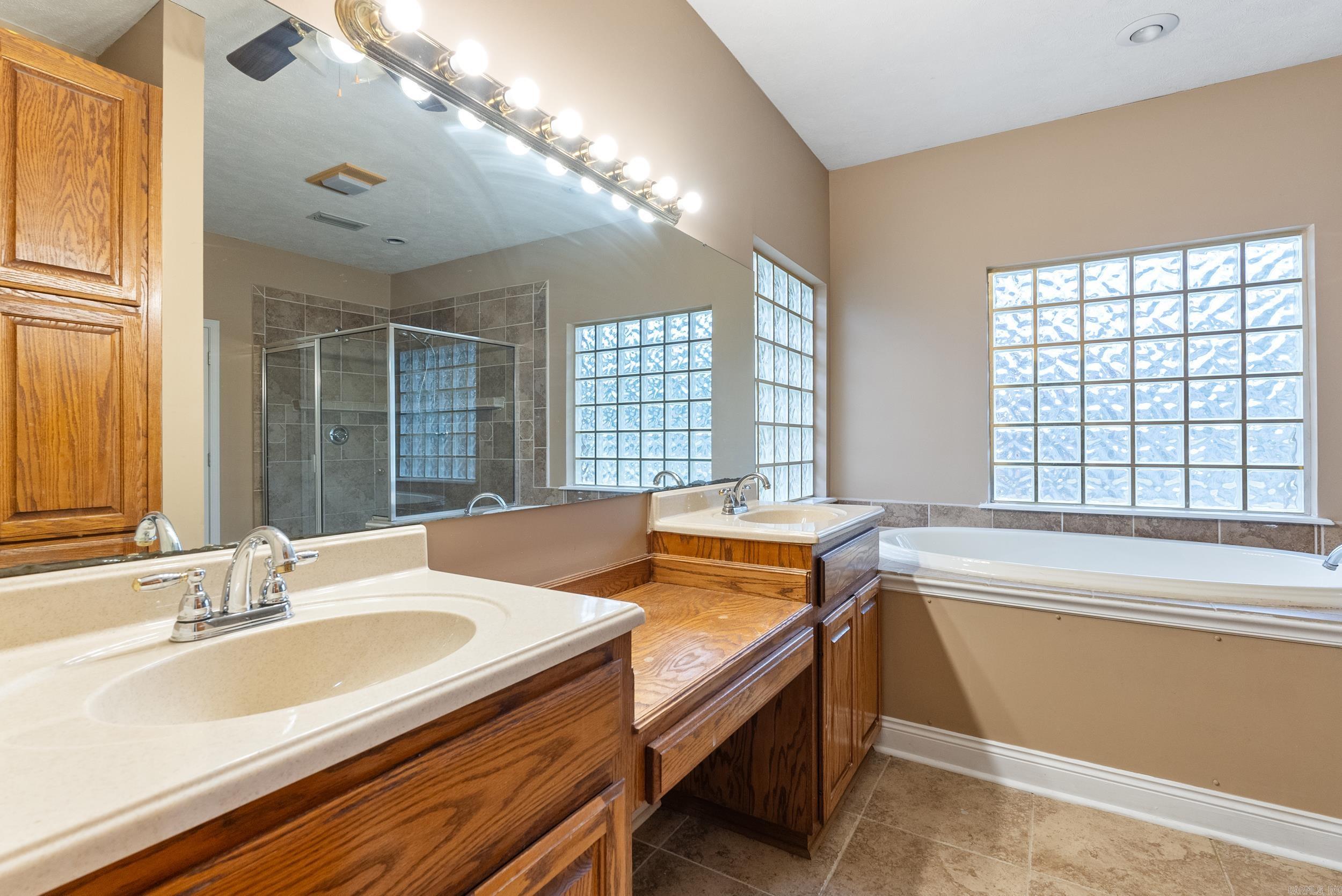 WOODLAND SPRINGS - Residential