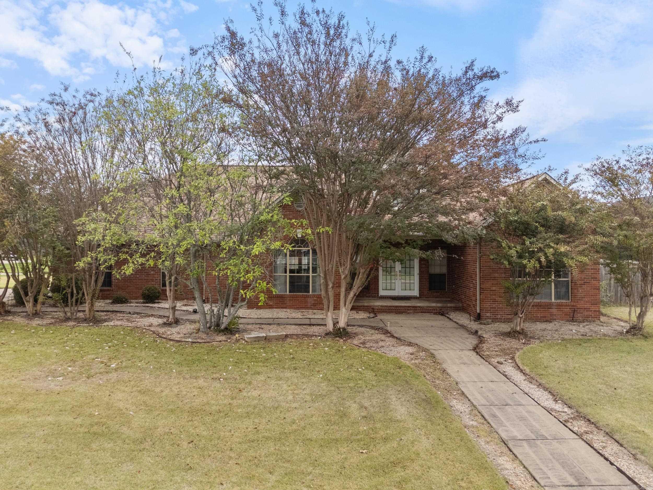 WOODLAND SPRINGS - Residential