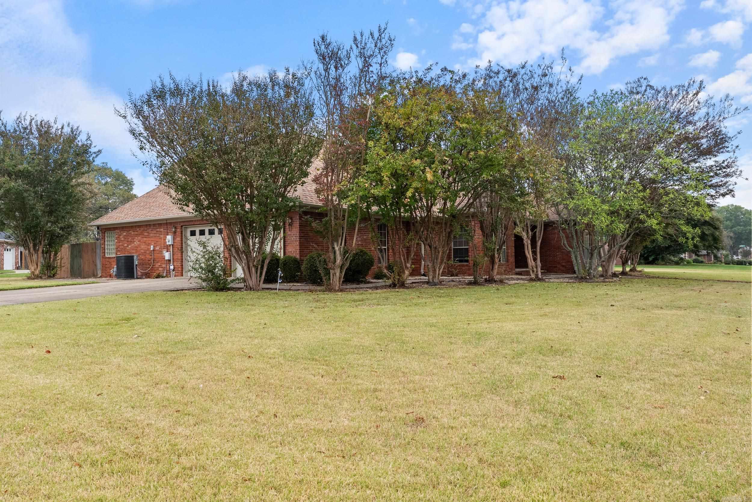 WOODLAND SPRINGS - Residential