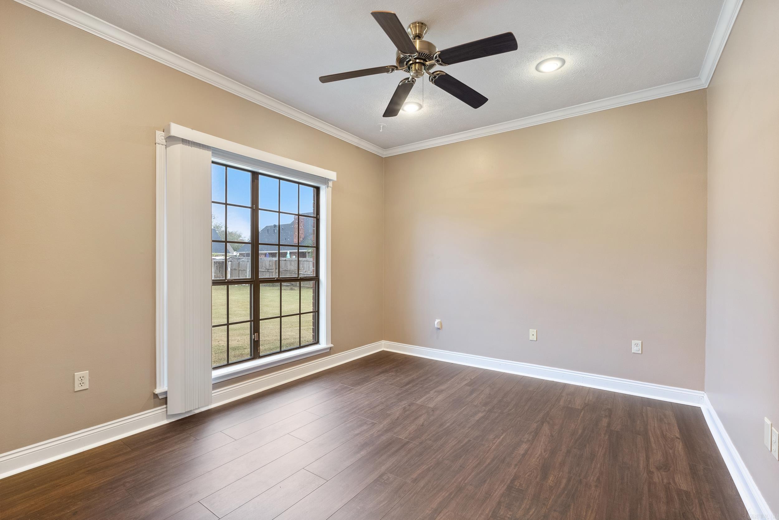 WOODLAND SPRINGS - Residential