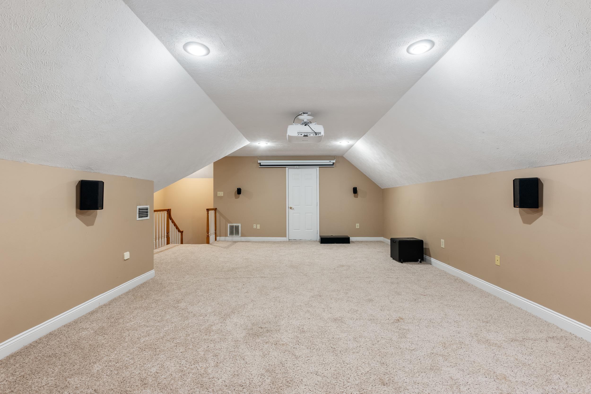 WOODLAND SPRINGS - Residential