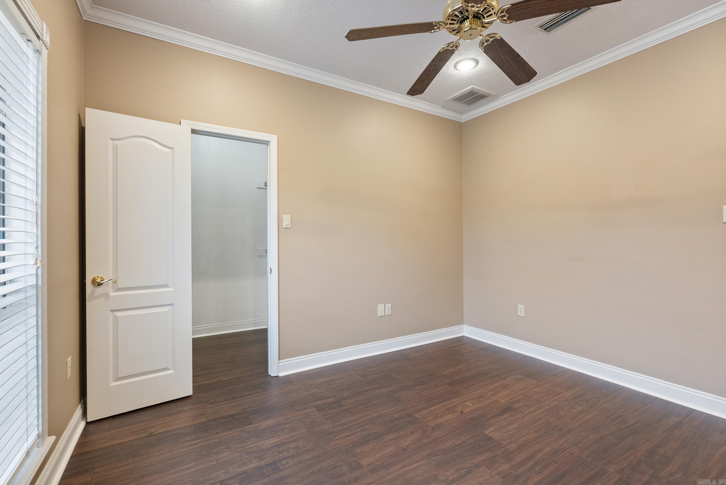 WOODLAND SPRINGS - Residential