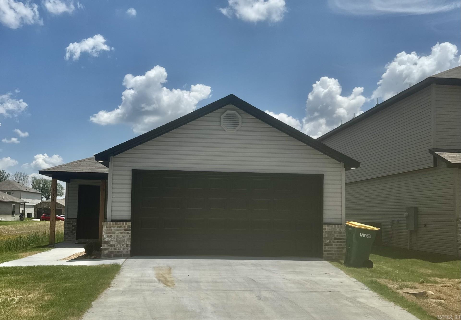 WHITE OAK CROSSING - Residential