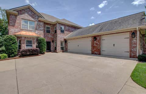 Photo of 112 Navajo Trail Trl, Maumelle, AR 72113 (MLS # 26022102)