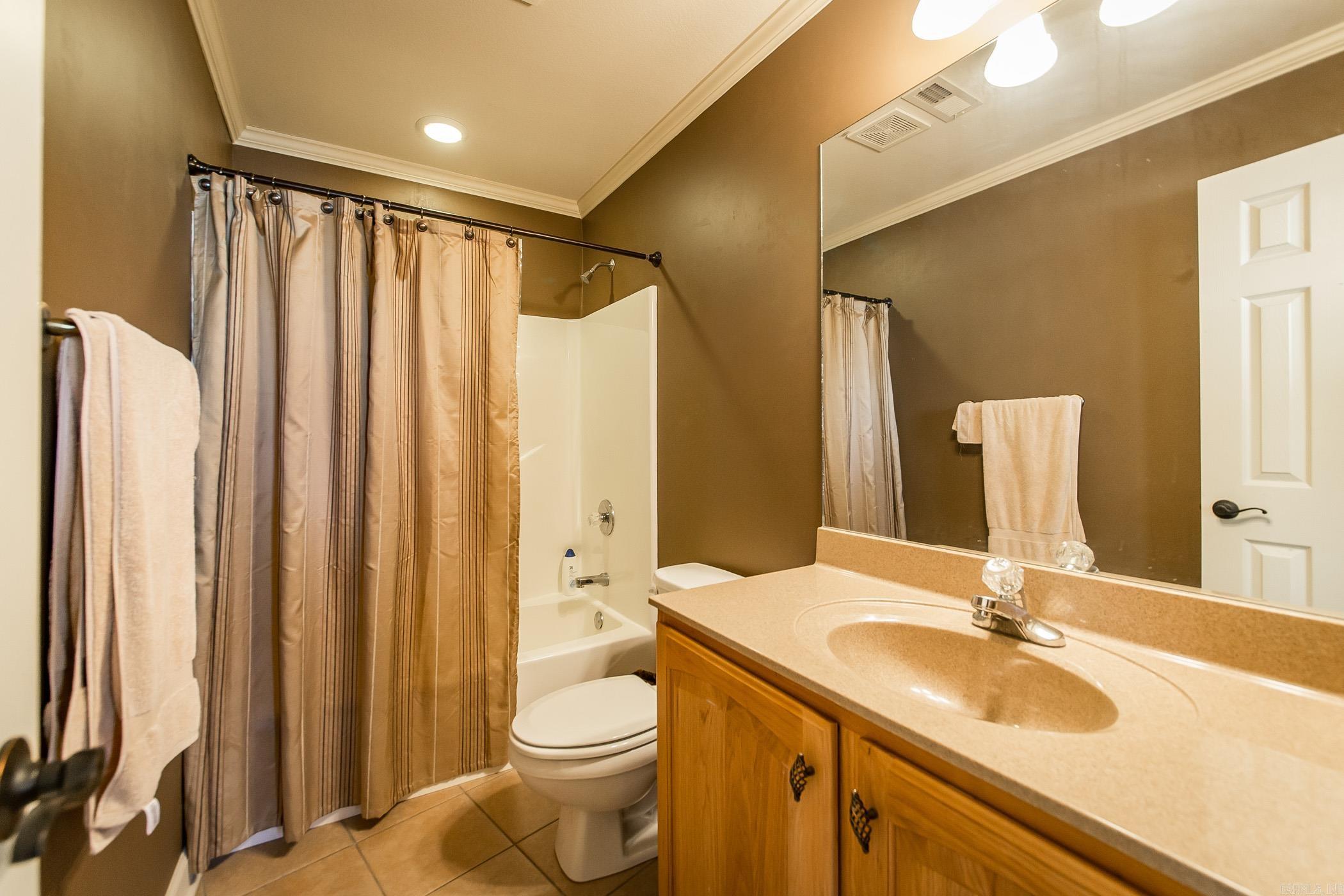 EAST SHORES AT TANNENBAUM - Residential