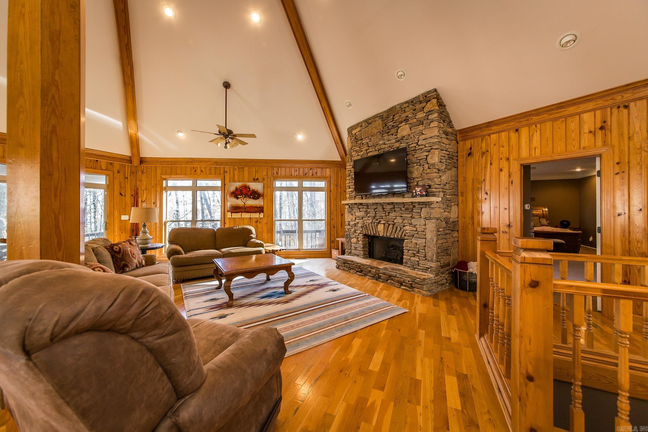 EAST SHORES AT TANNENBAUM - Residential