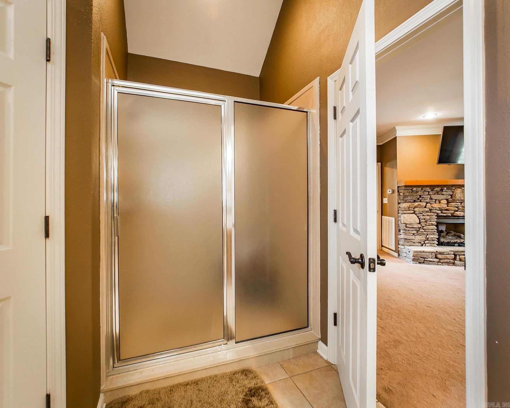 EAST SHORES AT TANNENBAUM - Residential