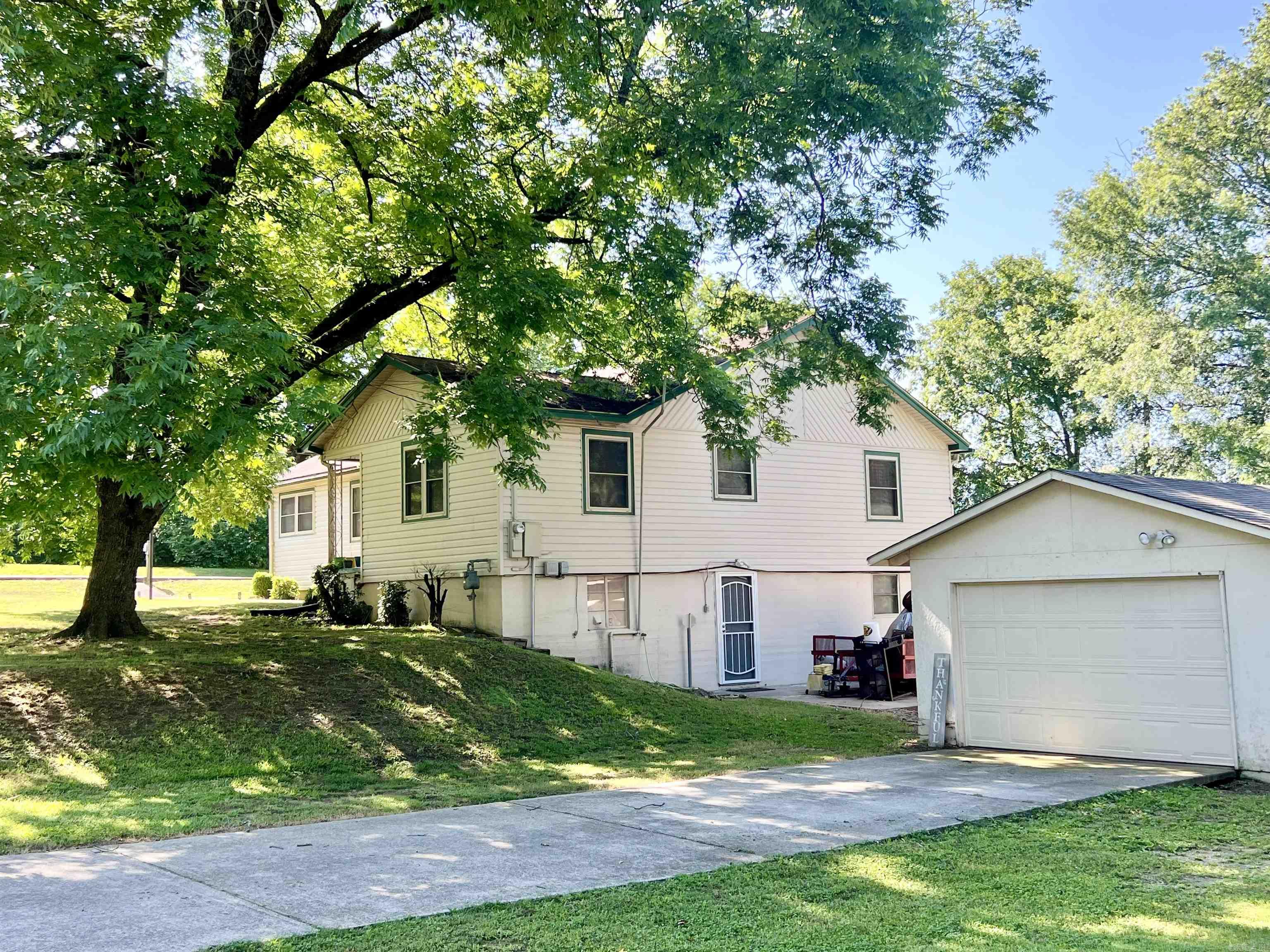 BURROUGHS, J.H. - Residential