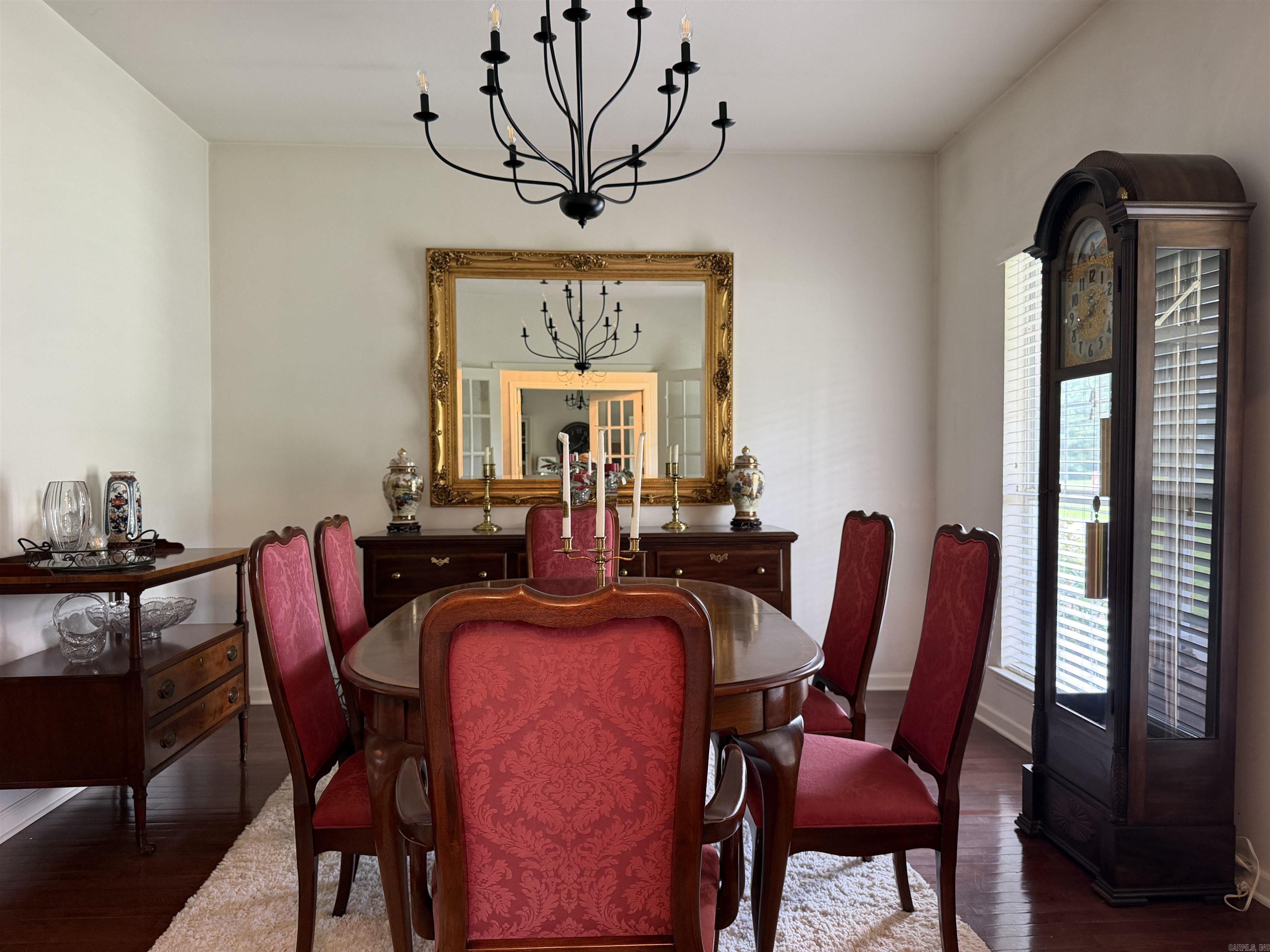 COUNTRY ESTATES - Residential