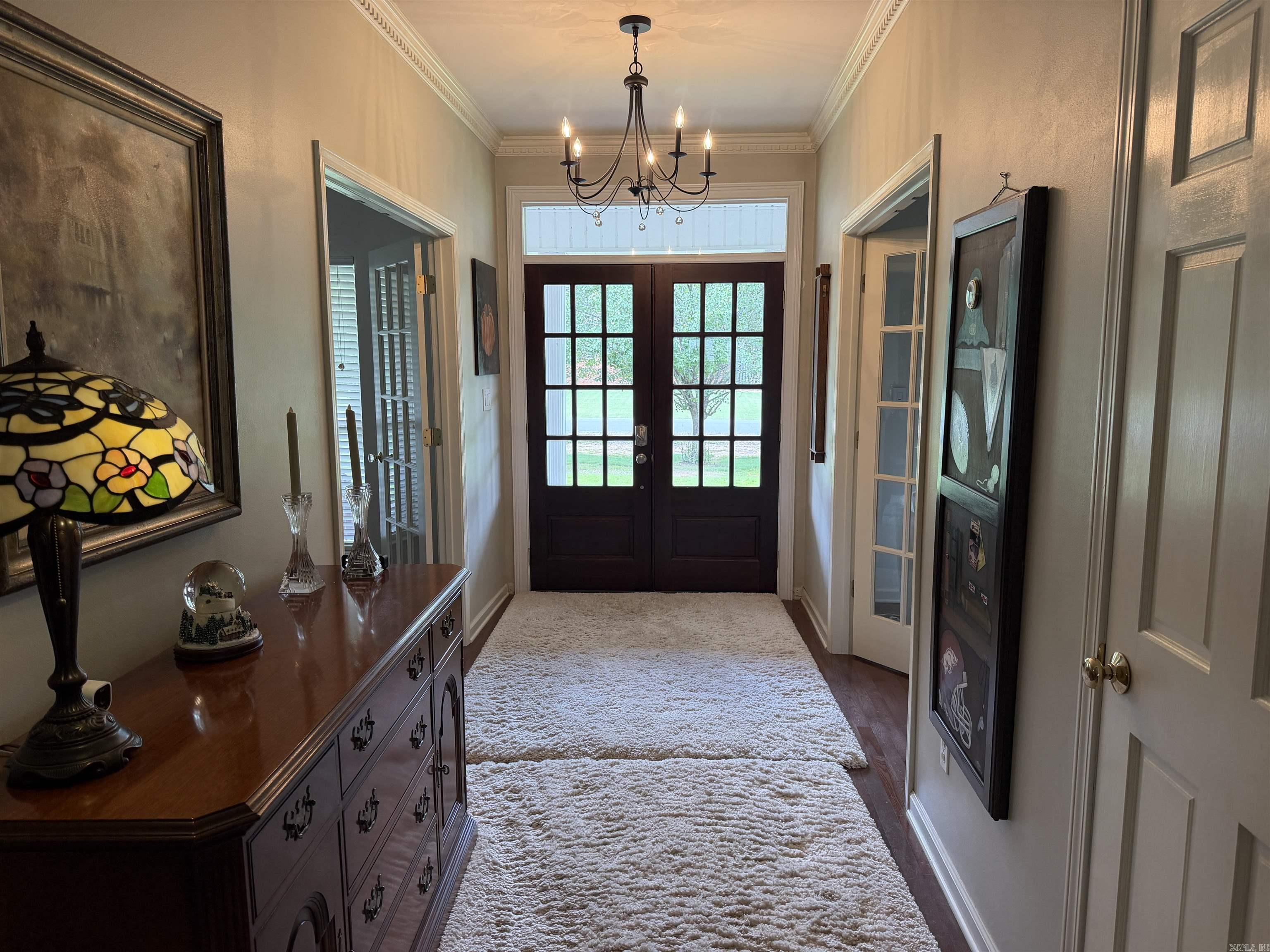 COUNTRY ESTATES - Residential