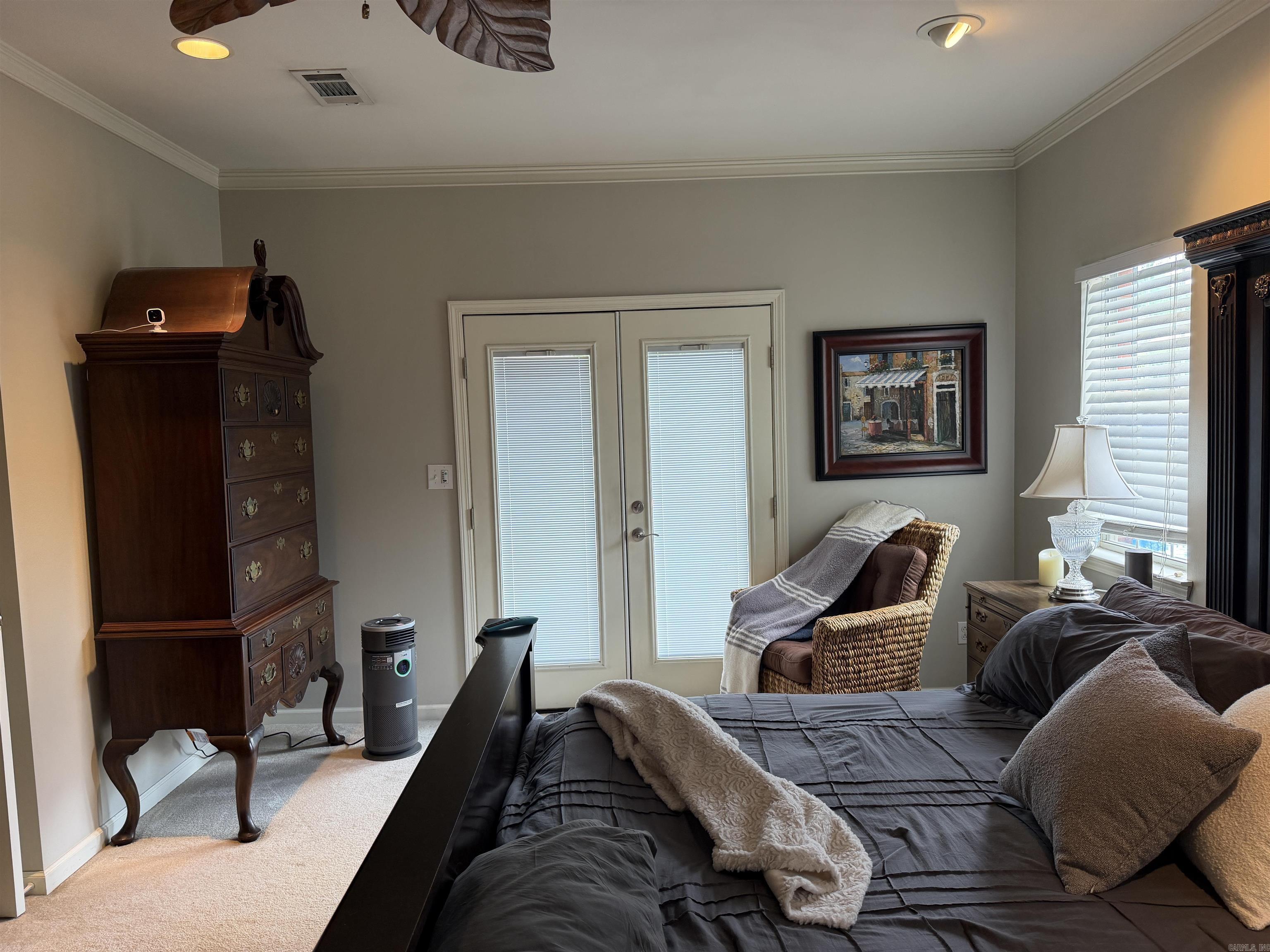 COUNTRY ESTATES - Residential