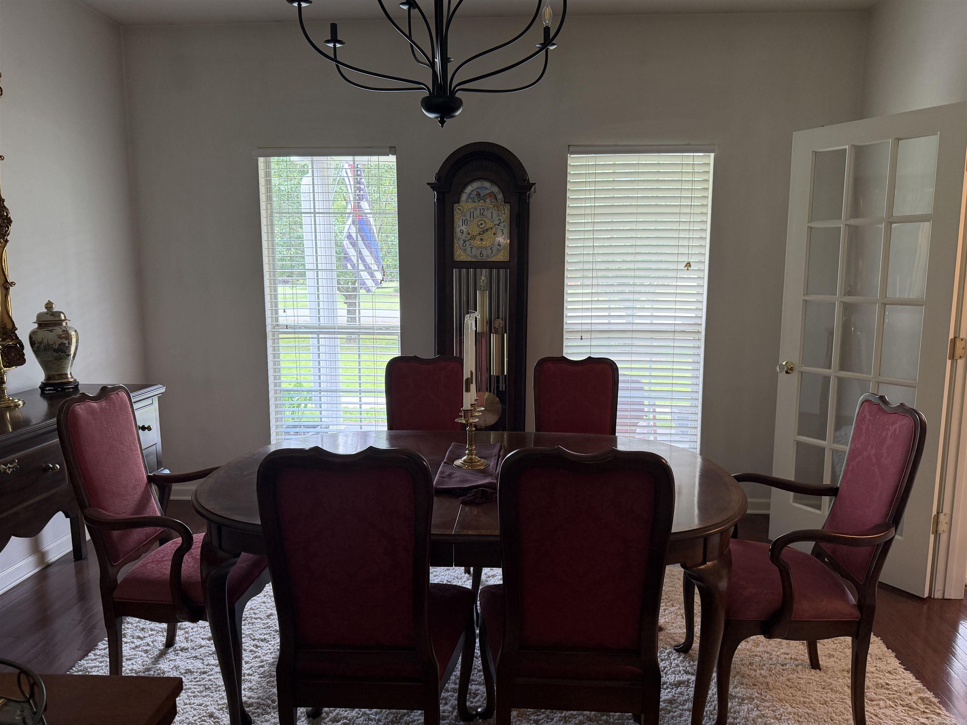 COUNTRY ESTATES - Residential
