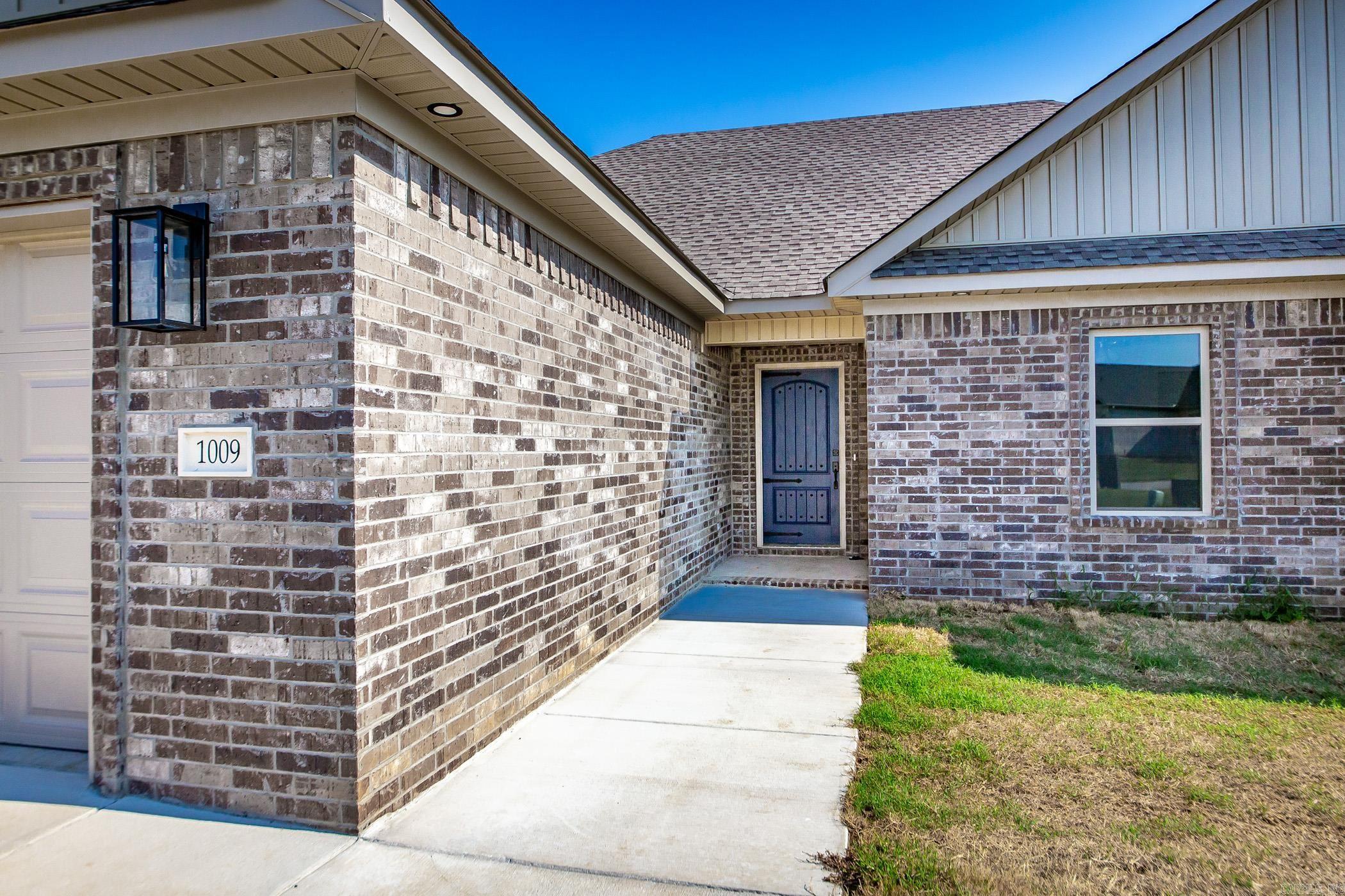 JAXON TERRACE - Residential