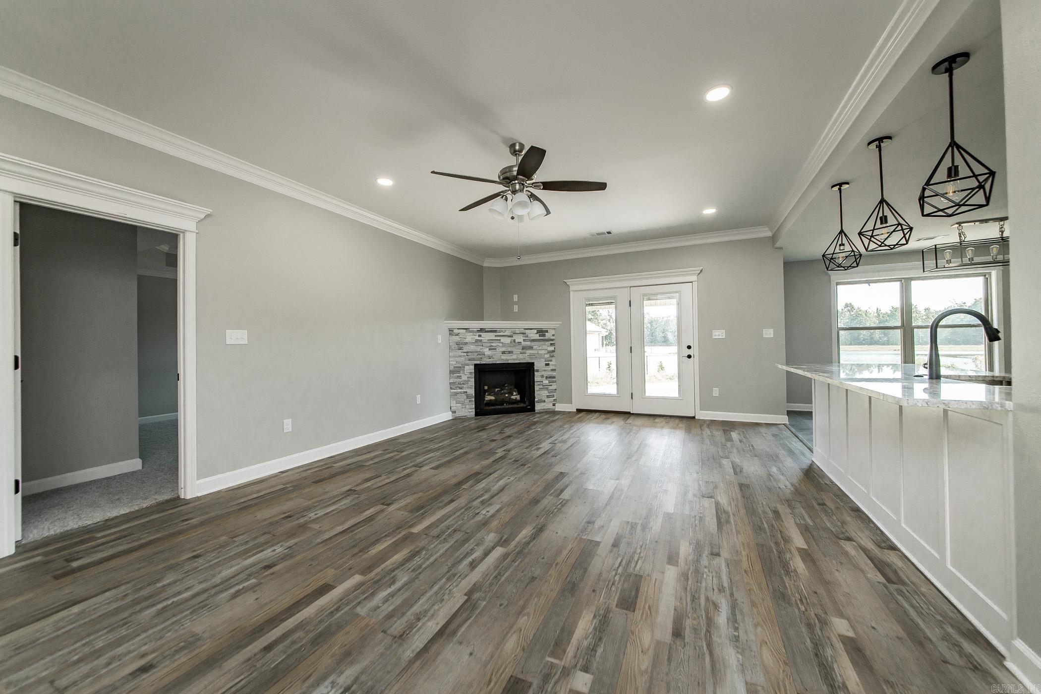JAXON TERRACE - Residential