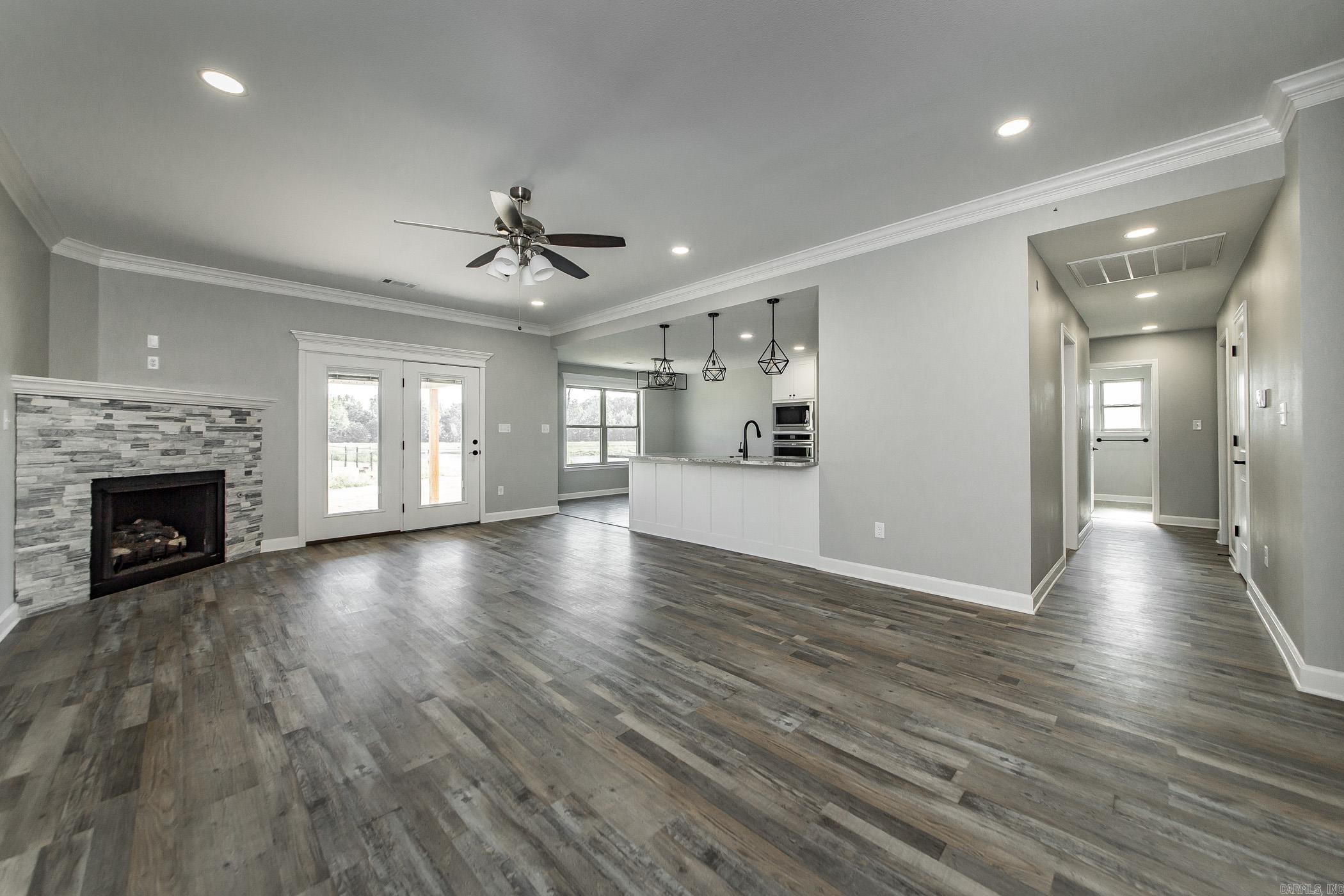 JAXON TERRACE - Residential