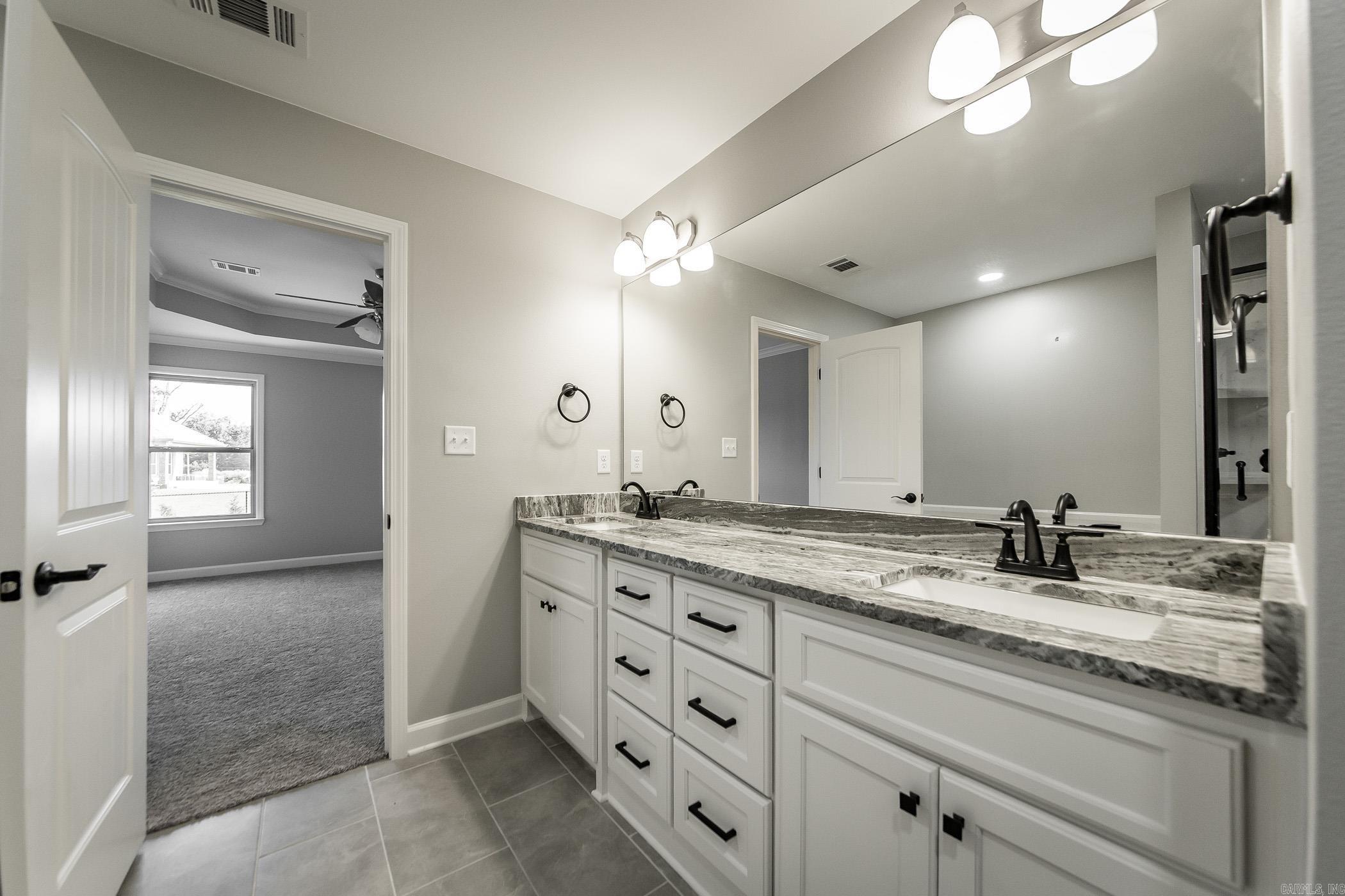 JAXON TERRACE - Residential