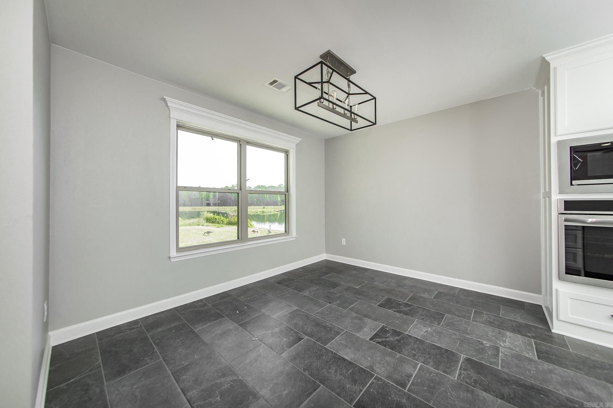 JAXON TERRACE - Residential