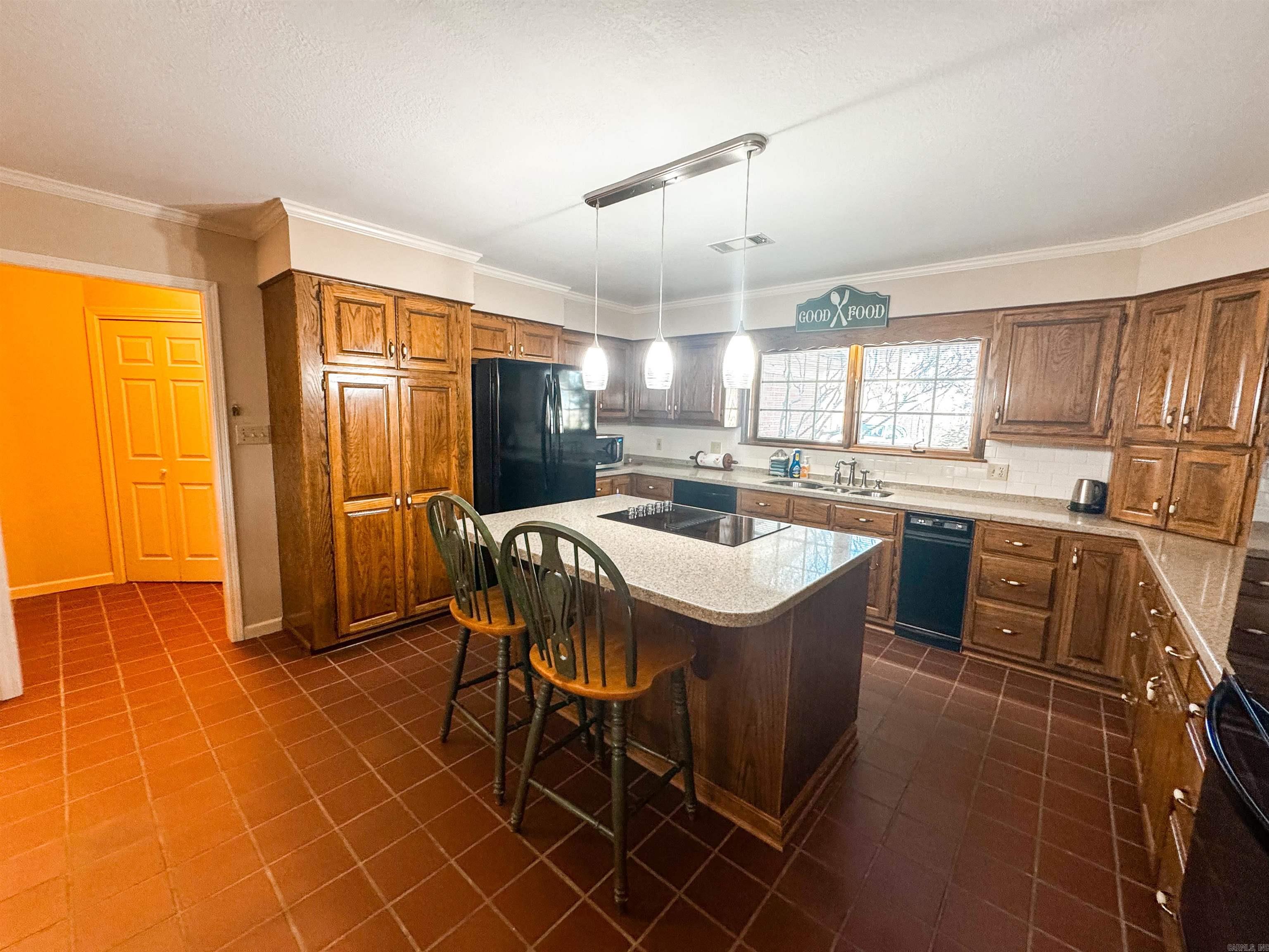 River Oaks Estates - Residential