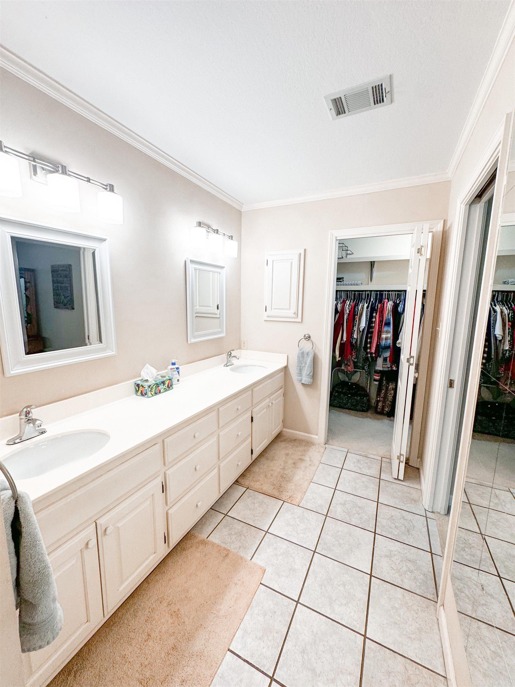 River Oaks Estates - Residential