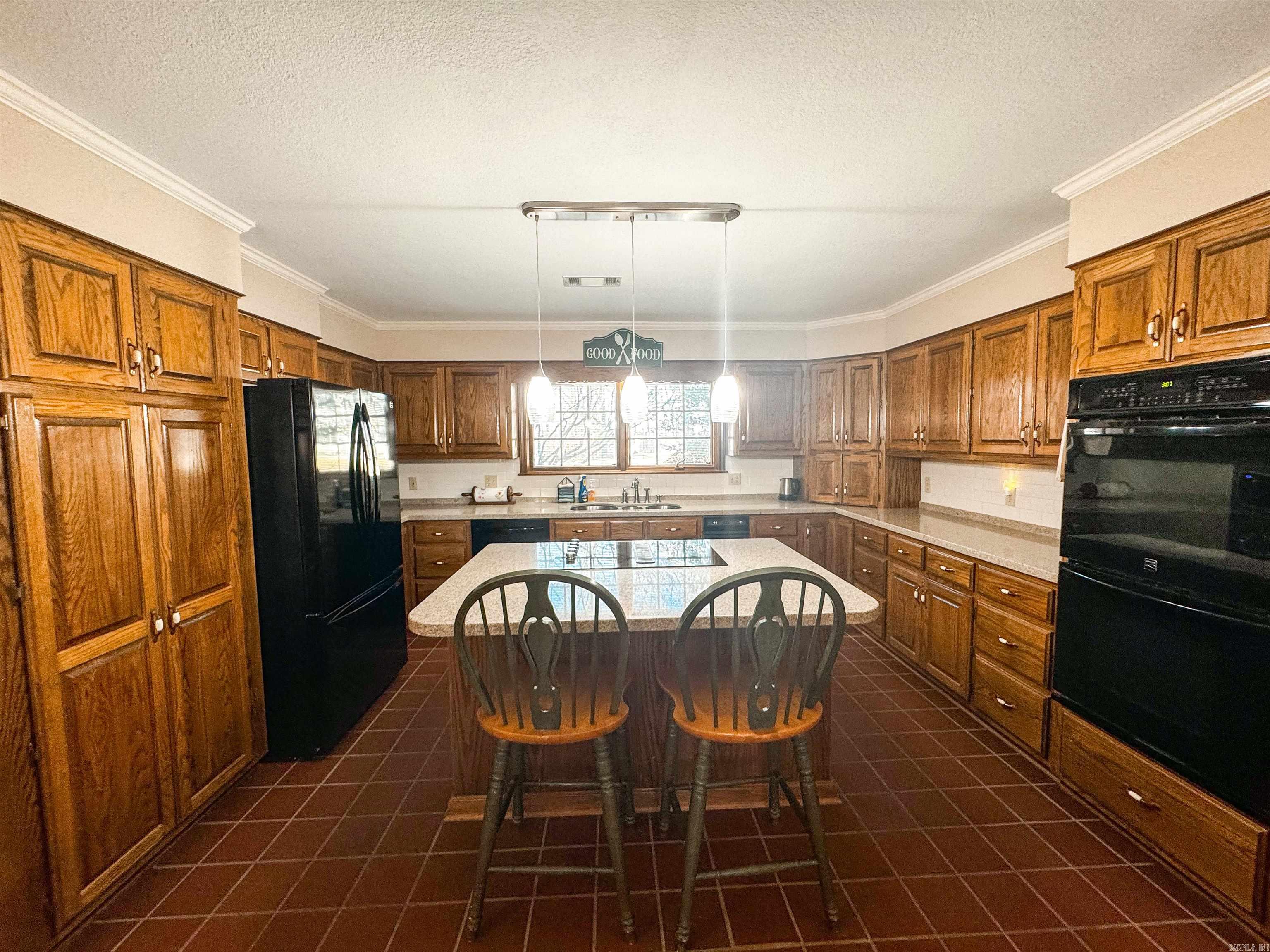 River Oaks Estates - Residential