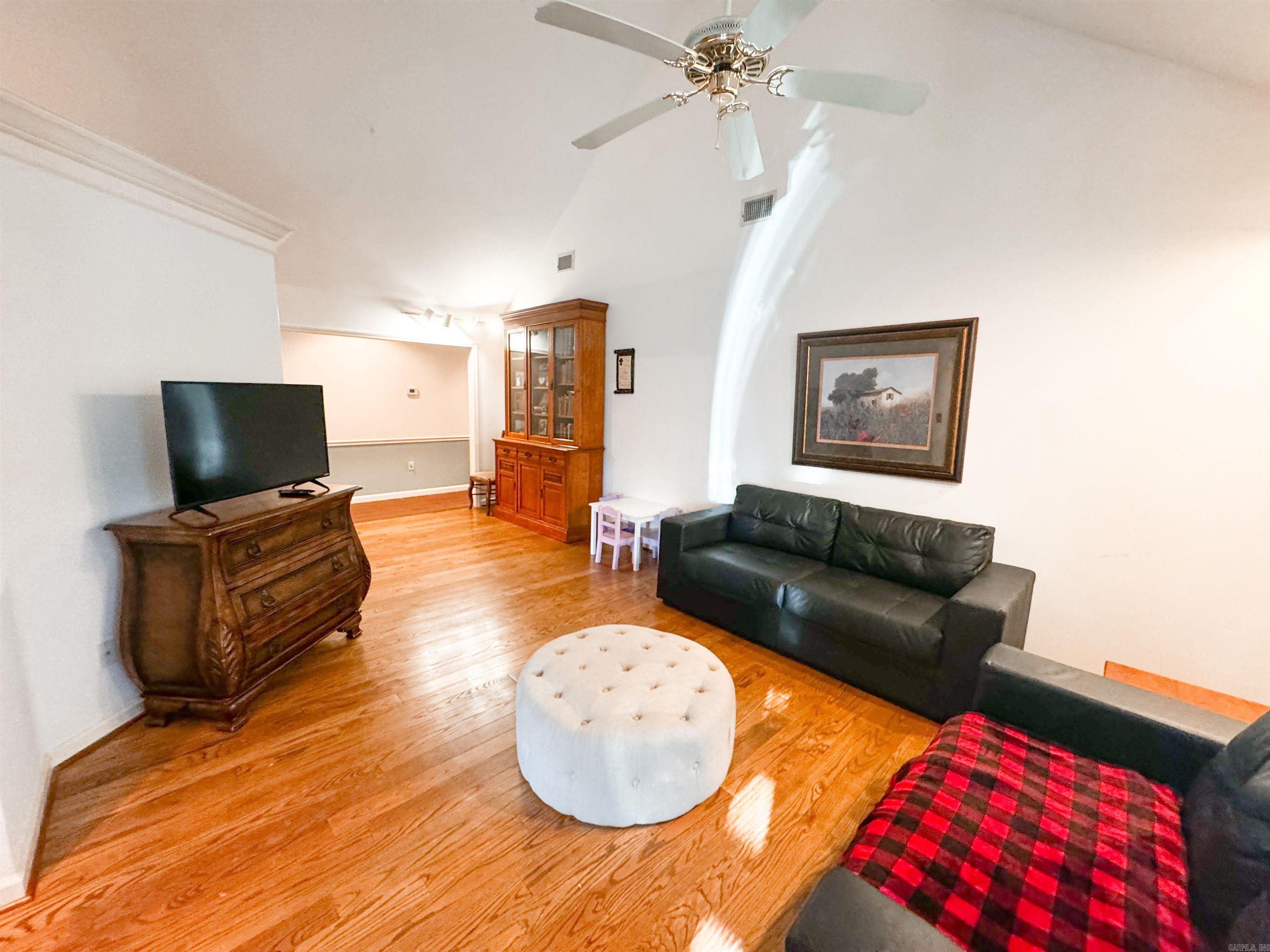 River Oaks Estates - Residential