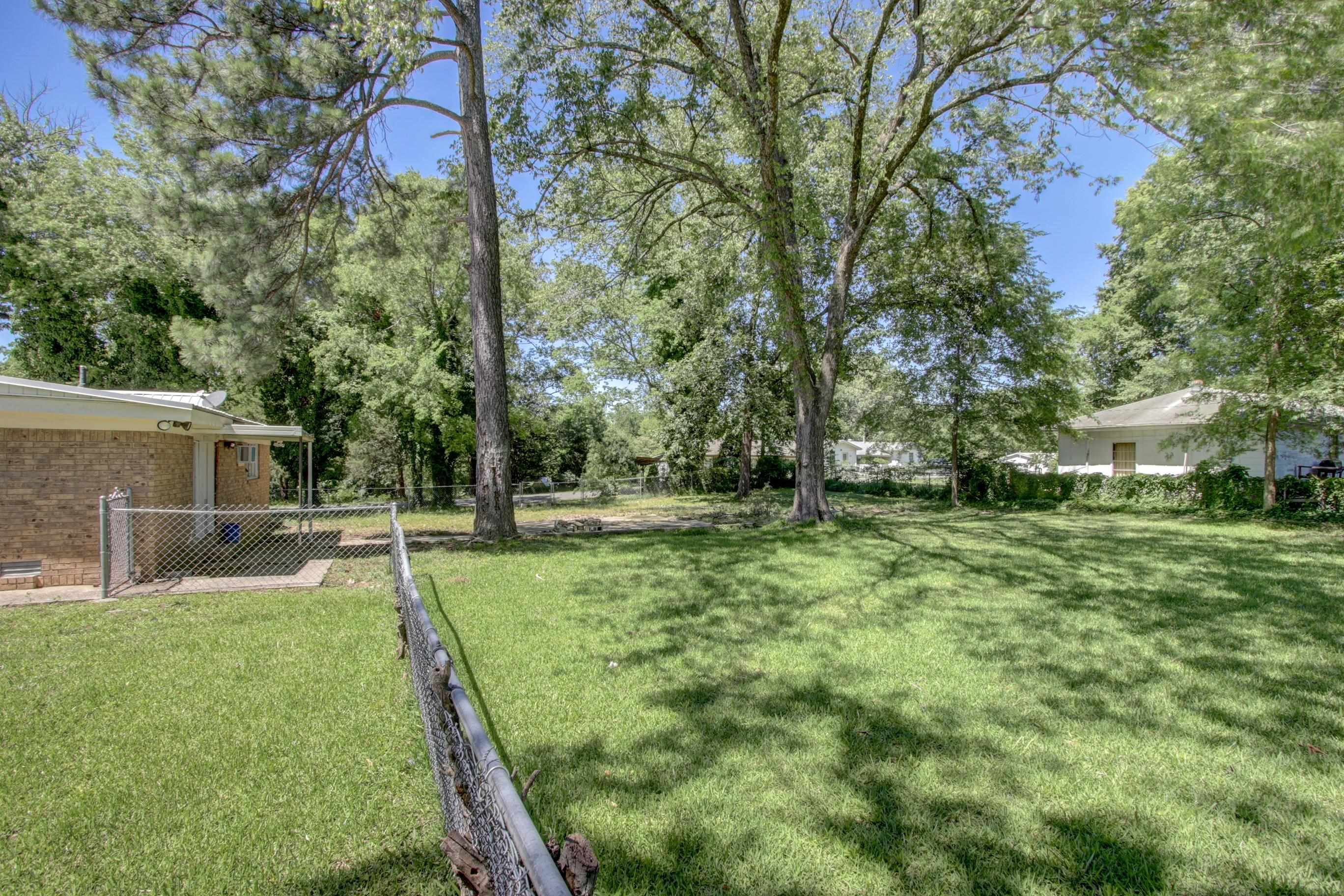 UNPLATTED ACREAGE - Residential