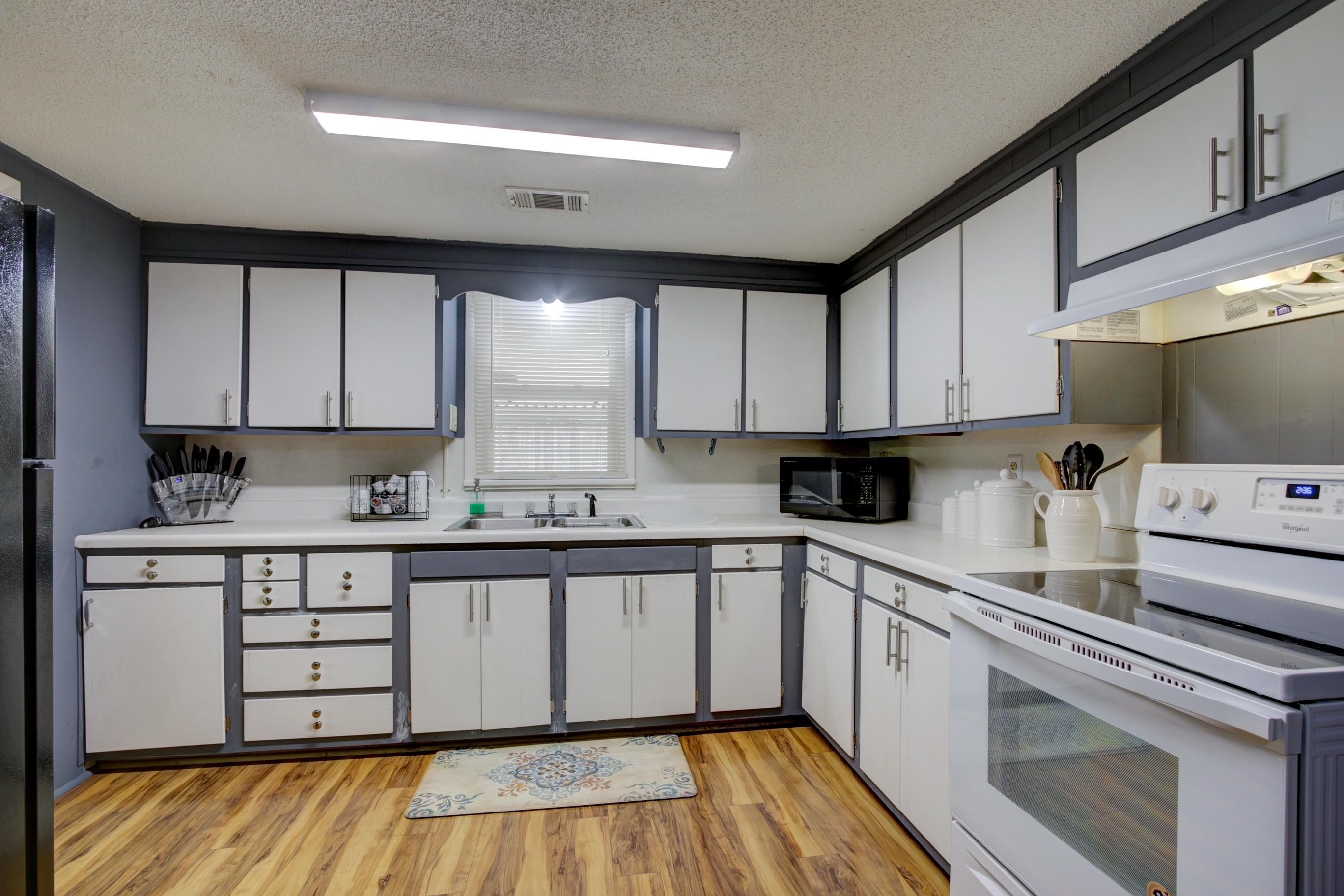 UNPLATTED ACREAGE - Residential