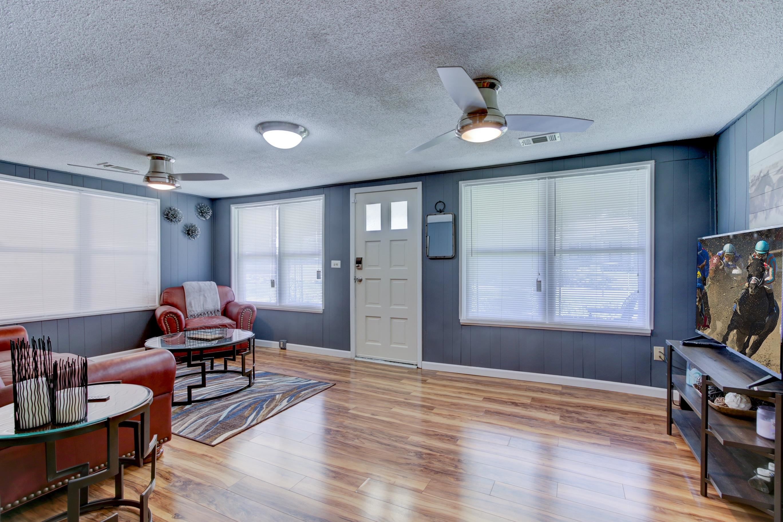 UNPLATTED ACREAGE - Residential