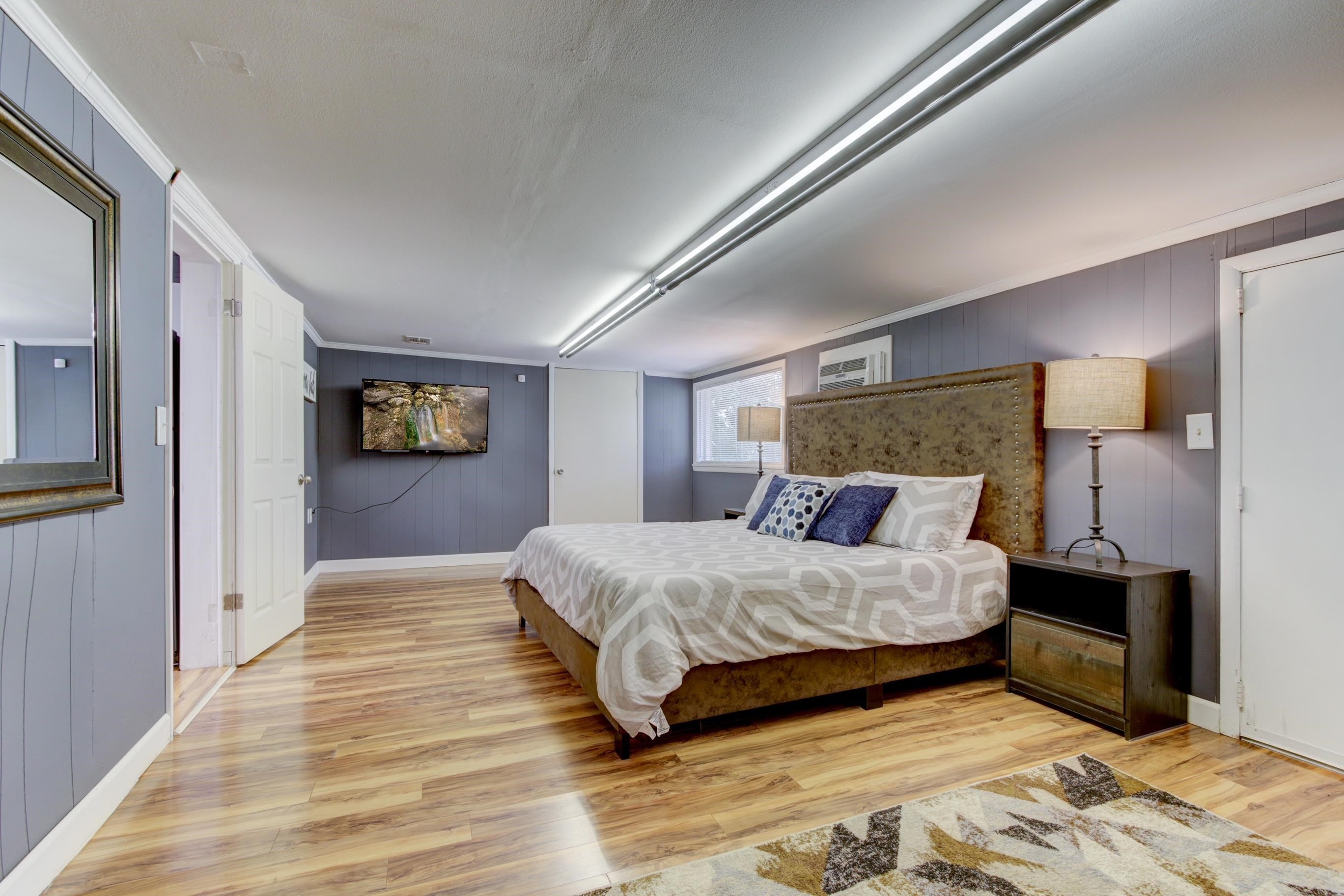 UNPLATTED ACREAGE - Residential