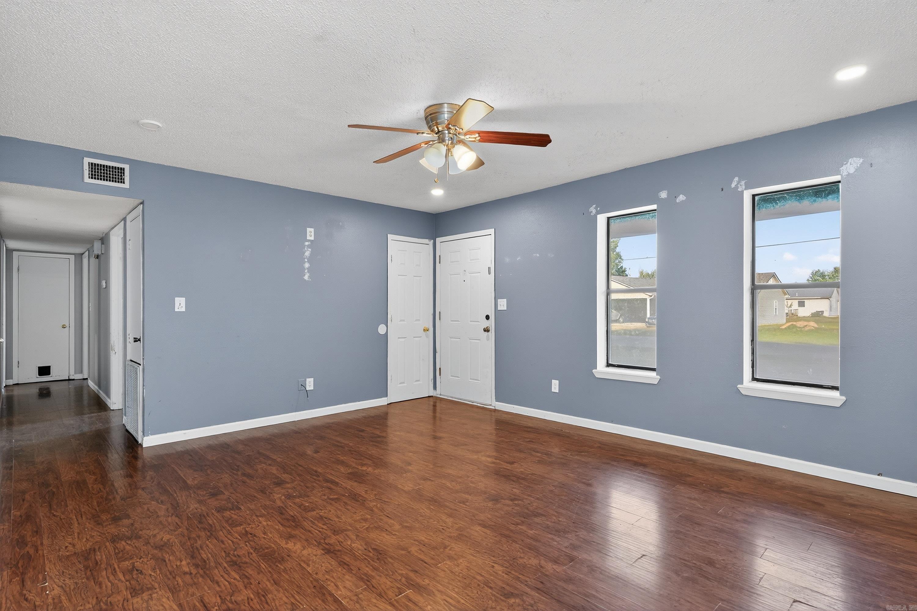 WOODLAND ACRES - Residential
