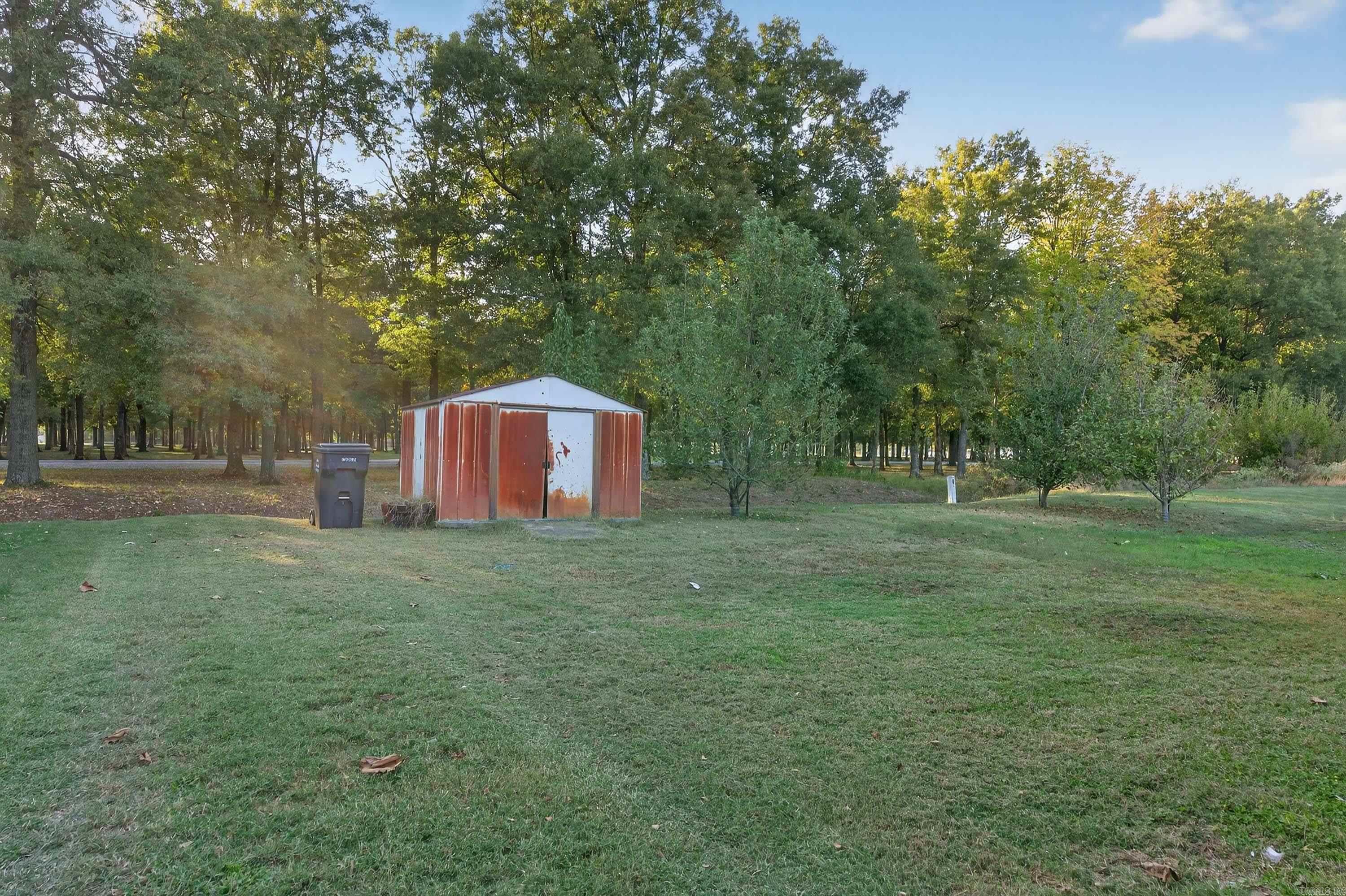 WOODLAND ACRES - Residential