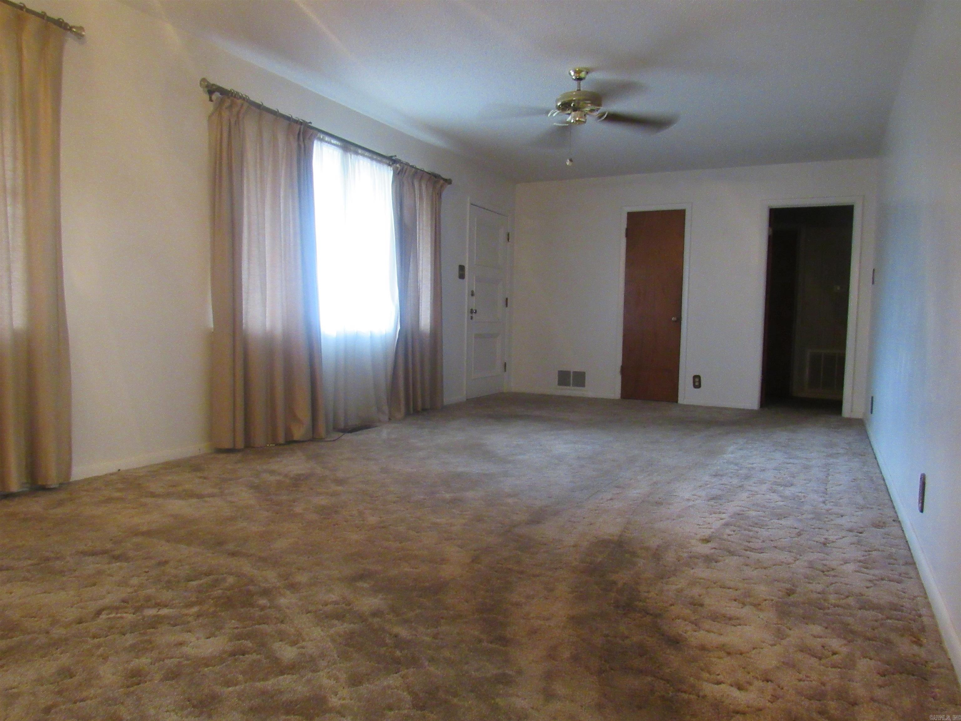 LAKEWOOD - Residential