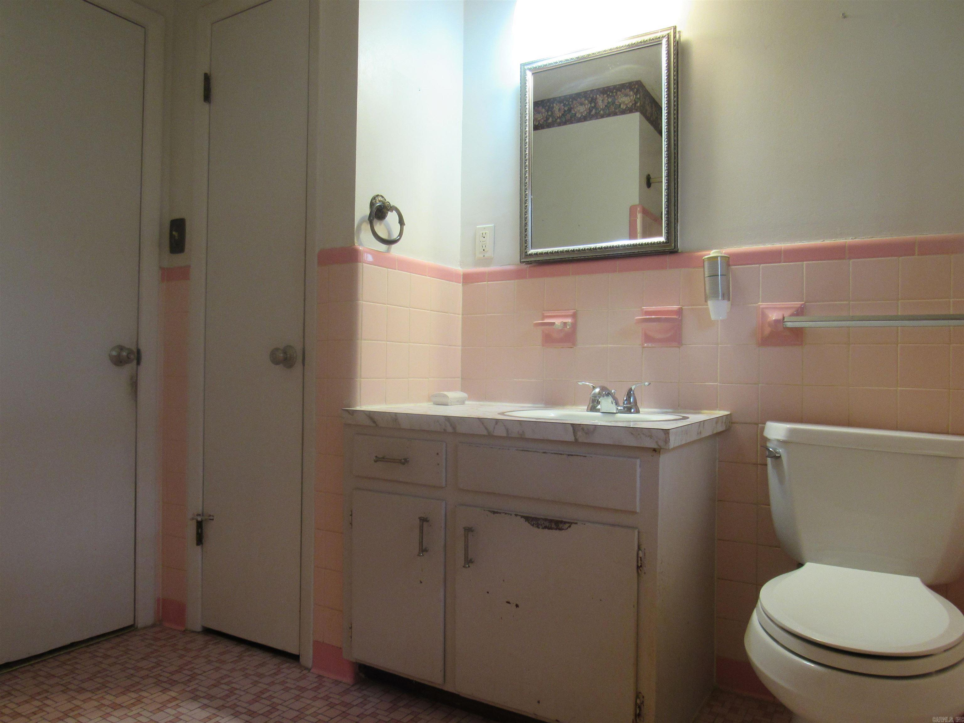 LAKEWOOD - Residential