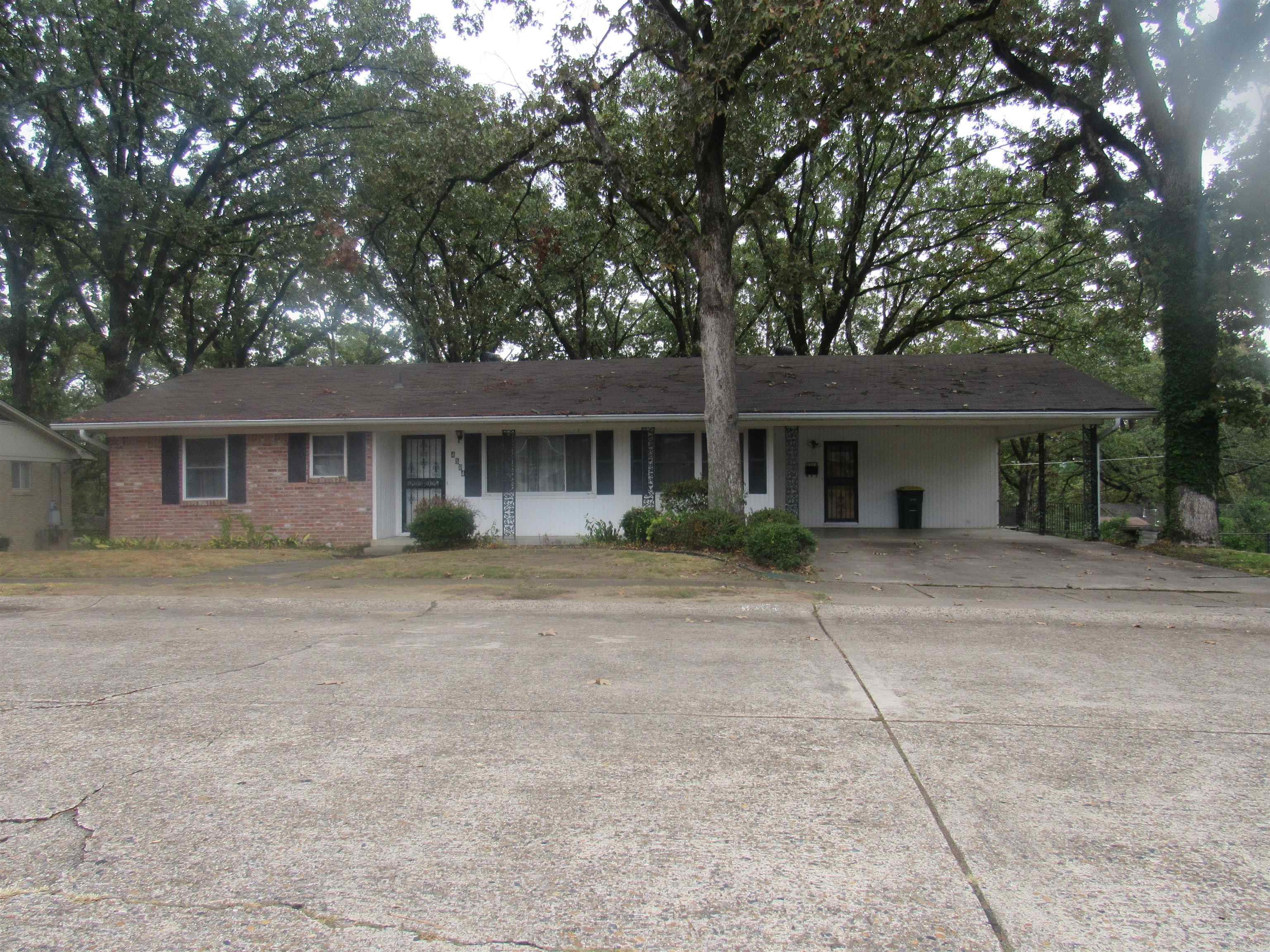 LAKEWOOD - Residential