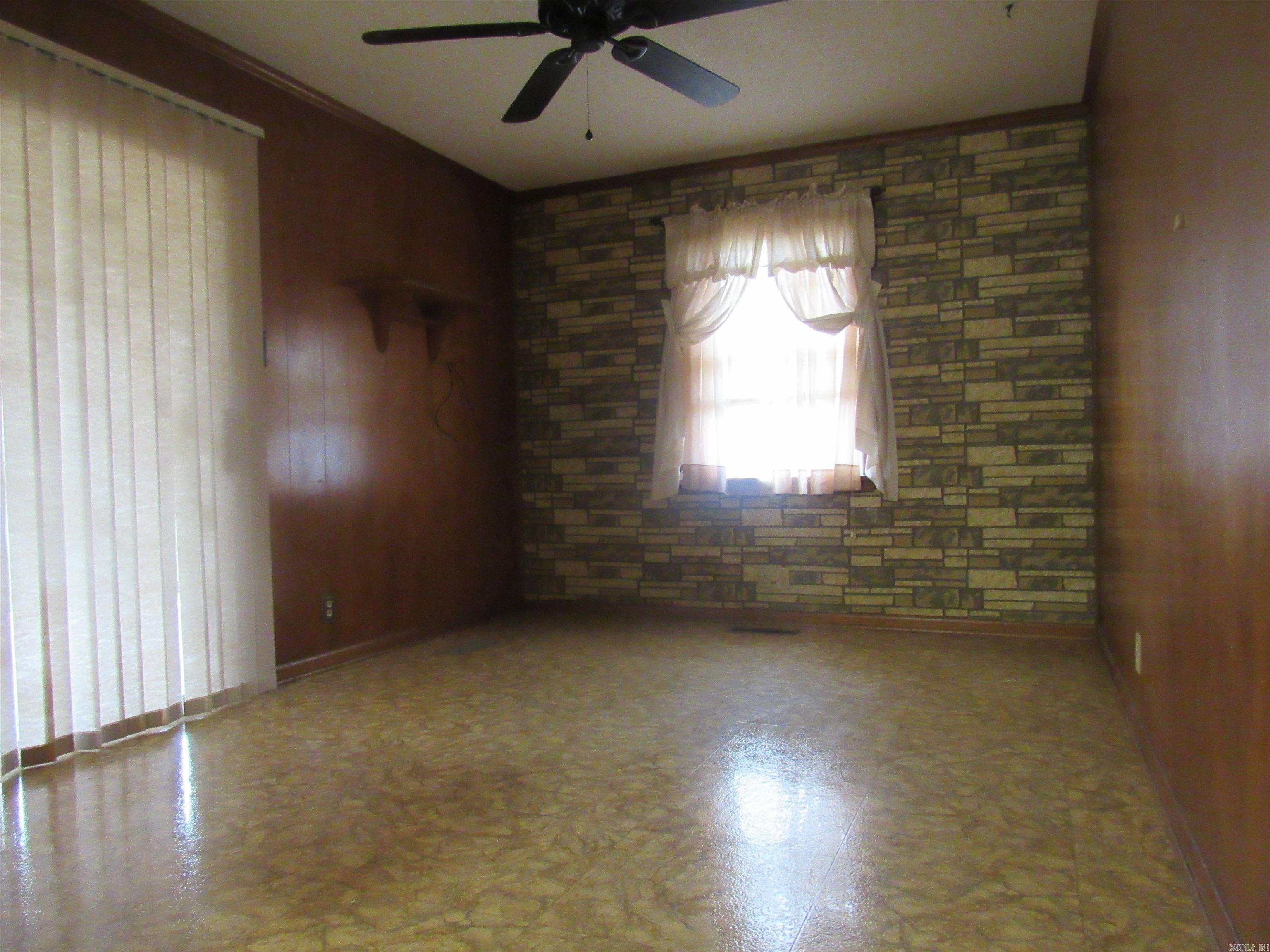 LAKEWOOD - Residential