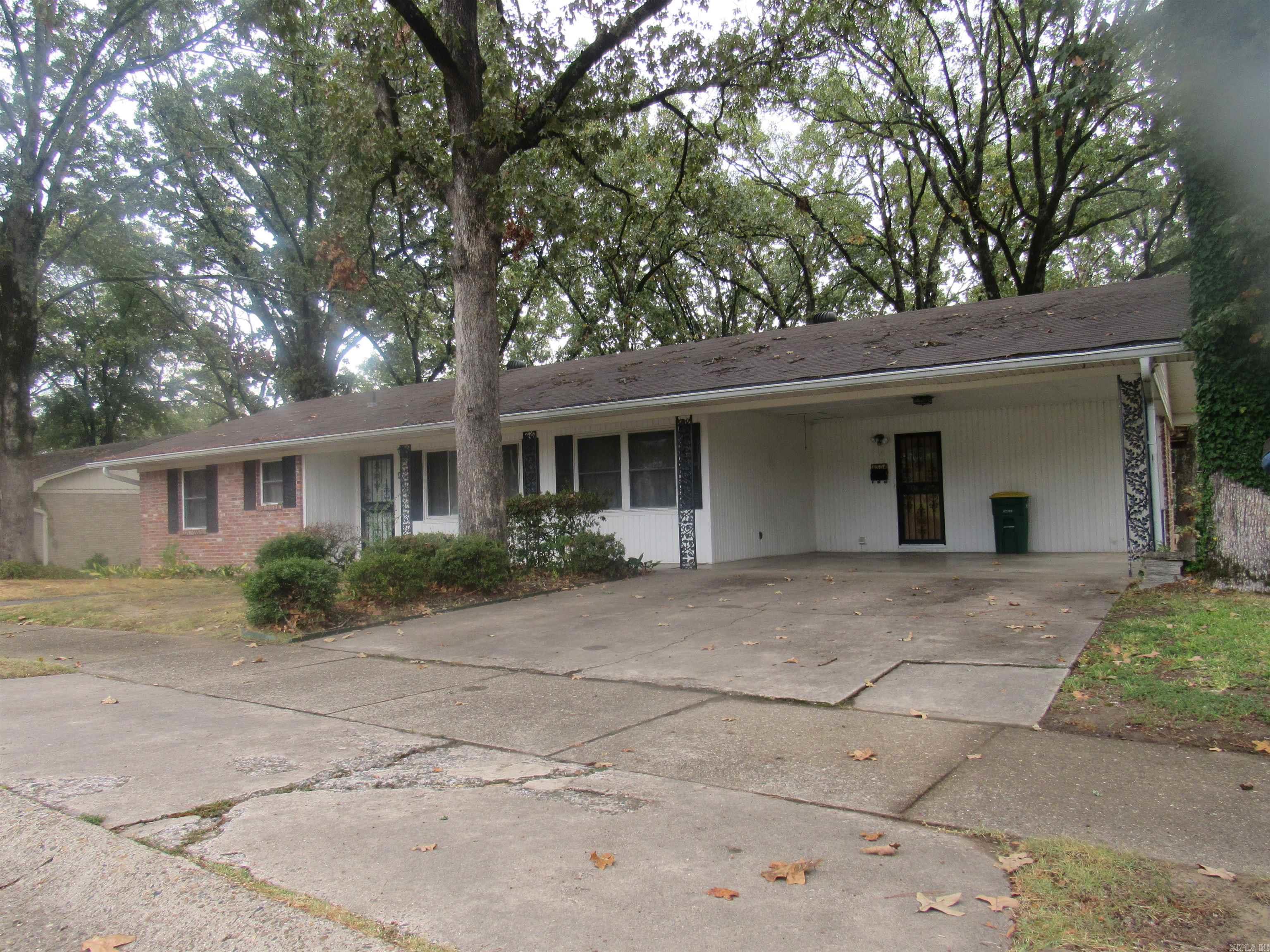 LAKEWOOD - Residential