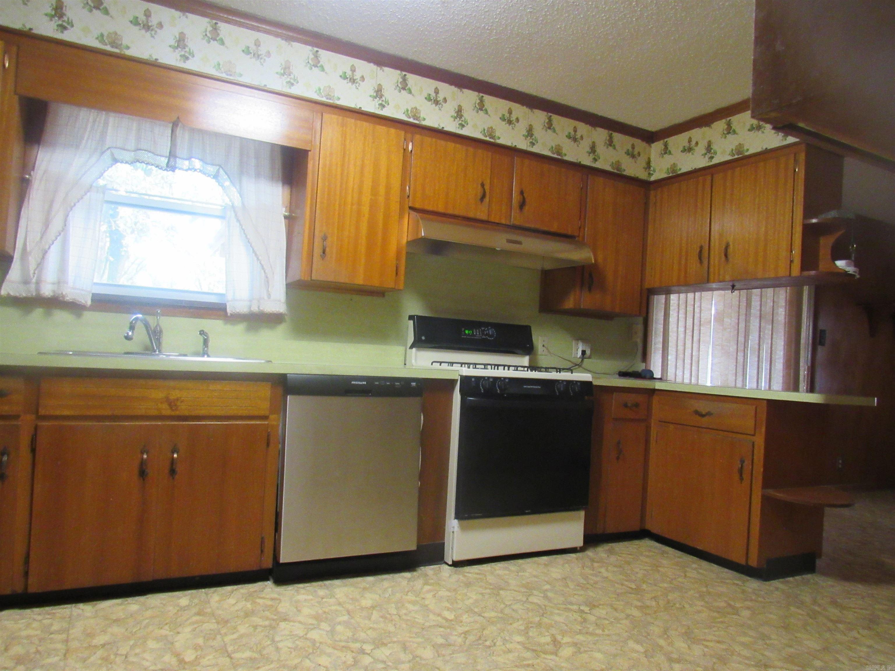 LAKEWOOD - Residential