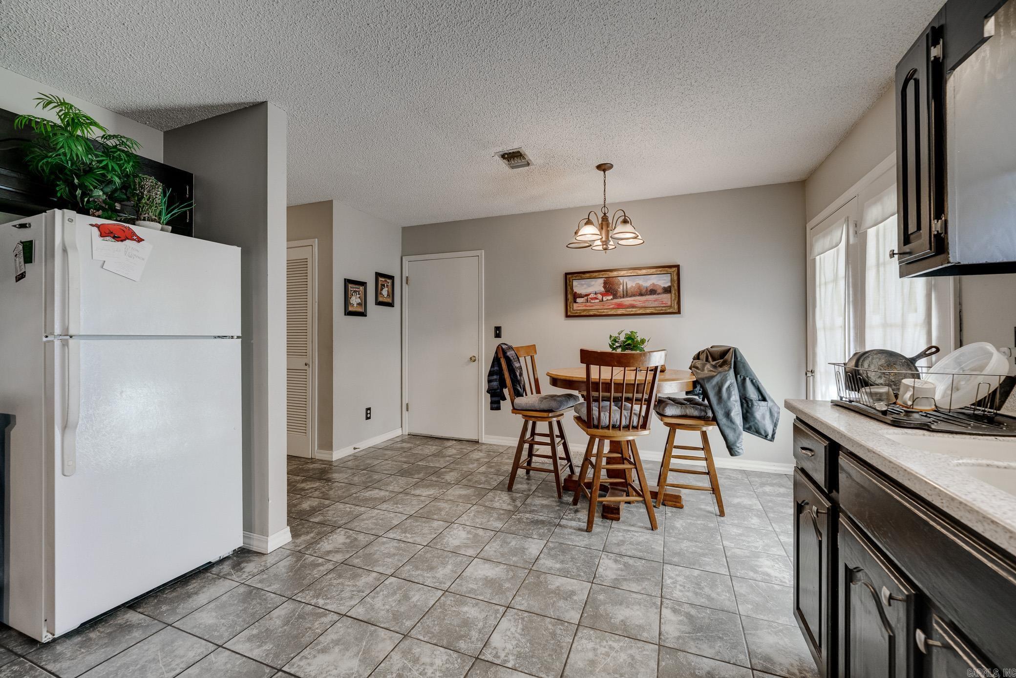 HAPPY VALLEY - Residential