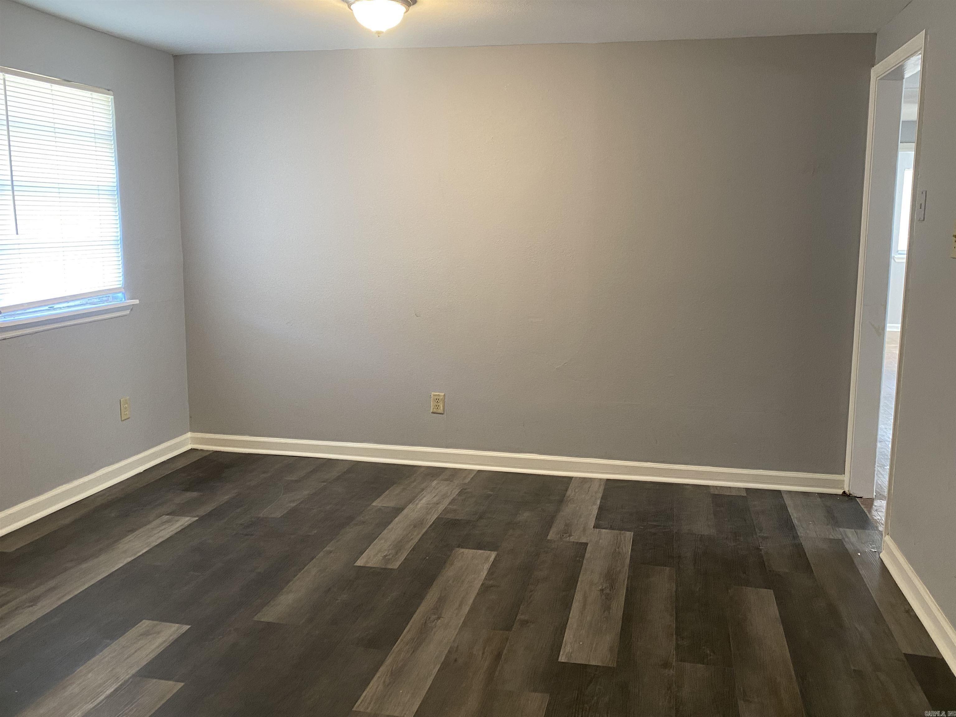 Barrow John 5L - Residential Lease