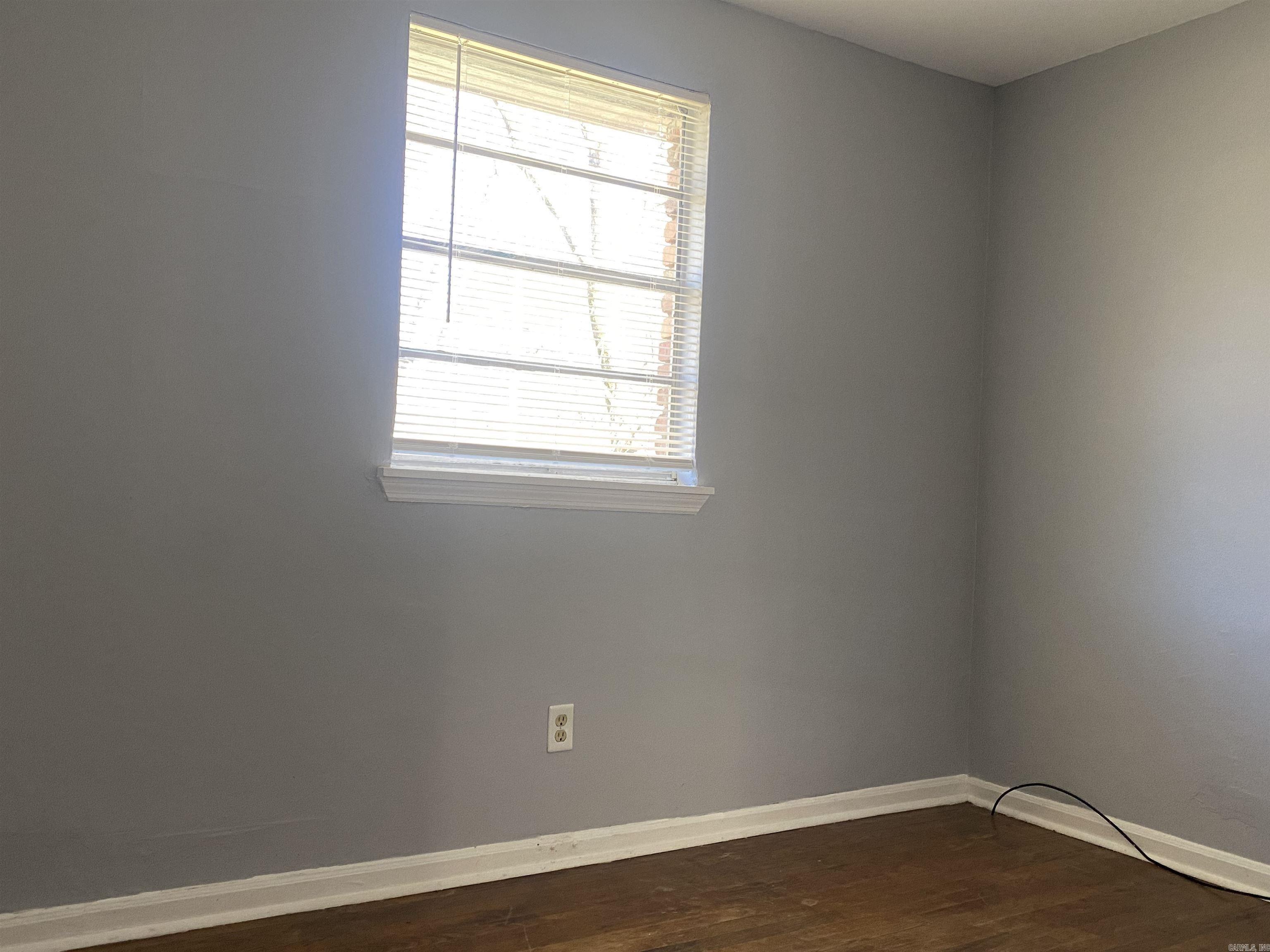 Barrow John 5L - Residential Lease