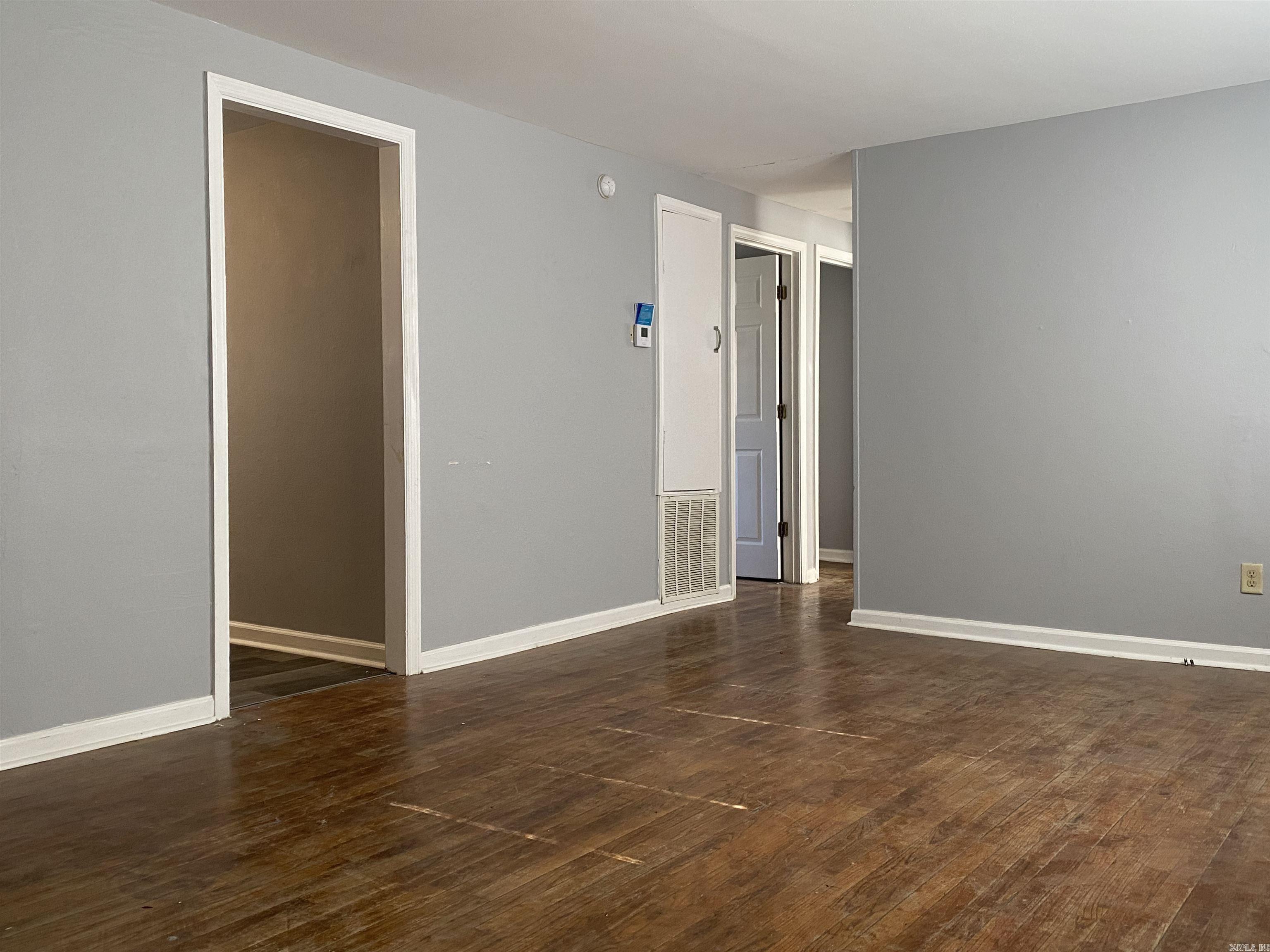 Barrow John 5L - Residential Lease