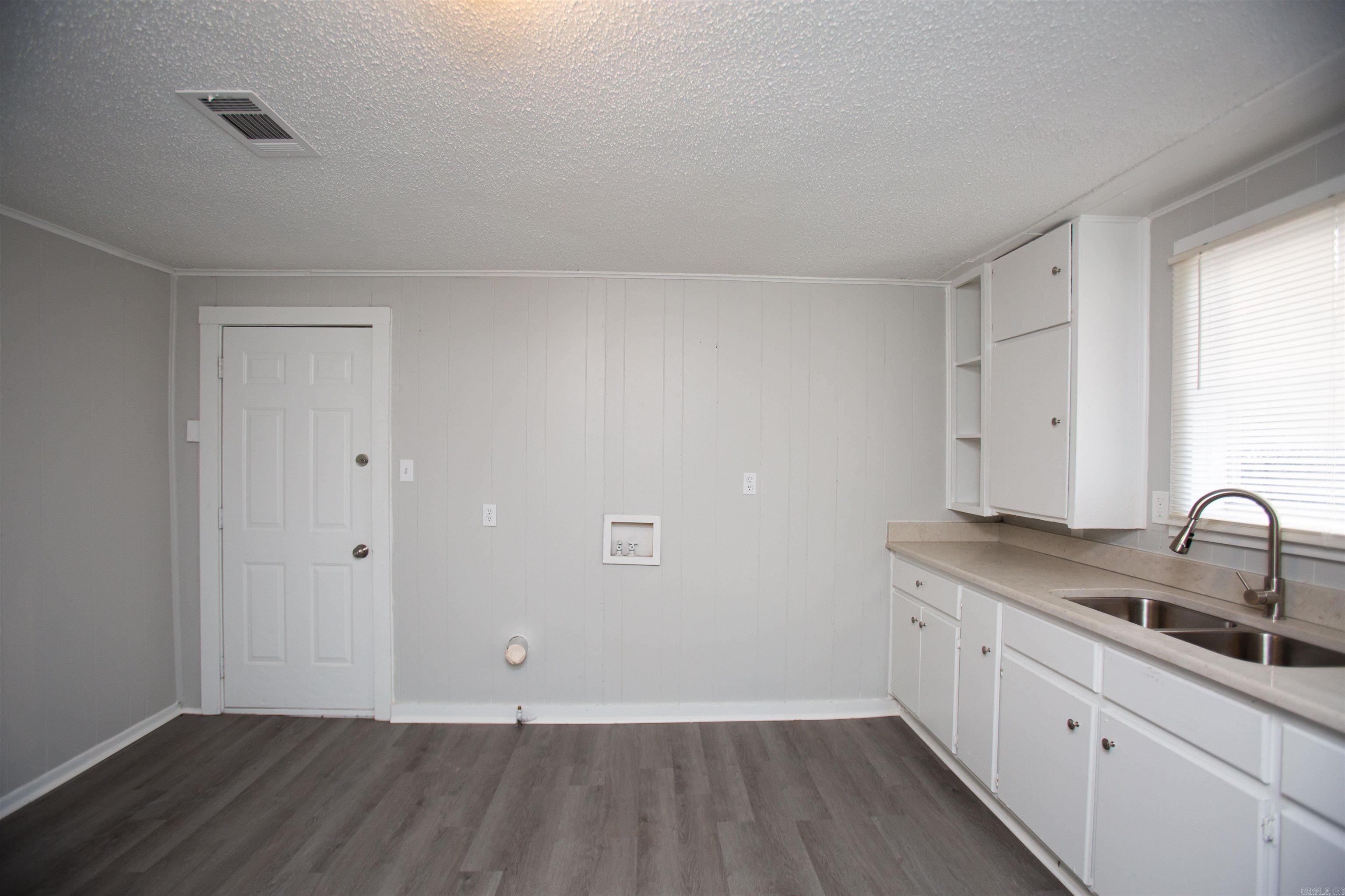 Machins - Residential Lease