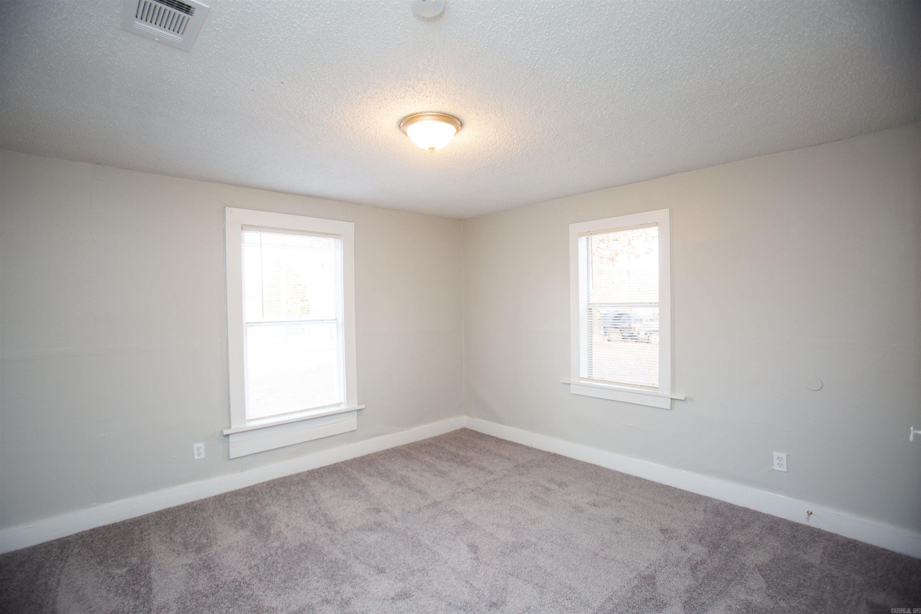 Machins - Residential Lease