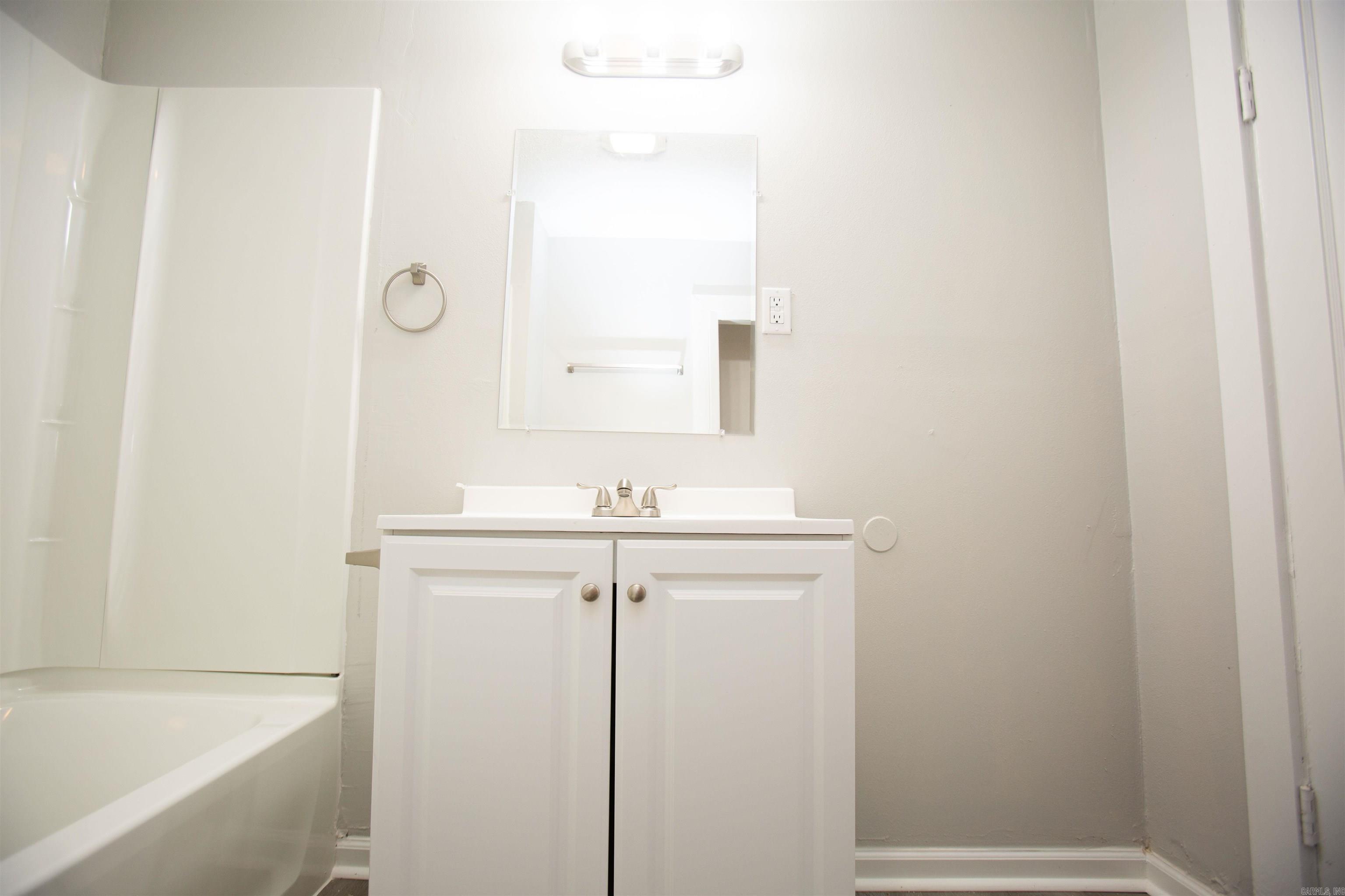 Machins - Residential Lease