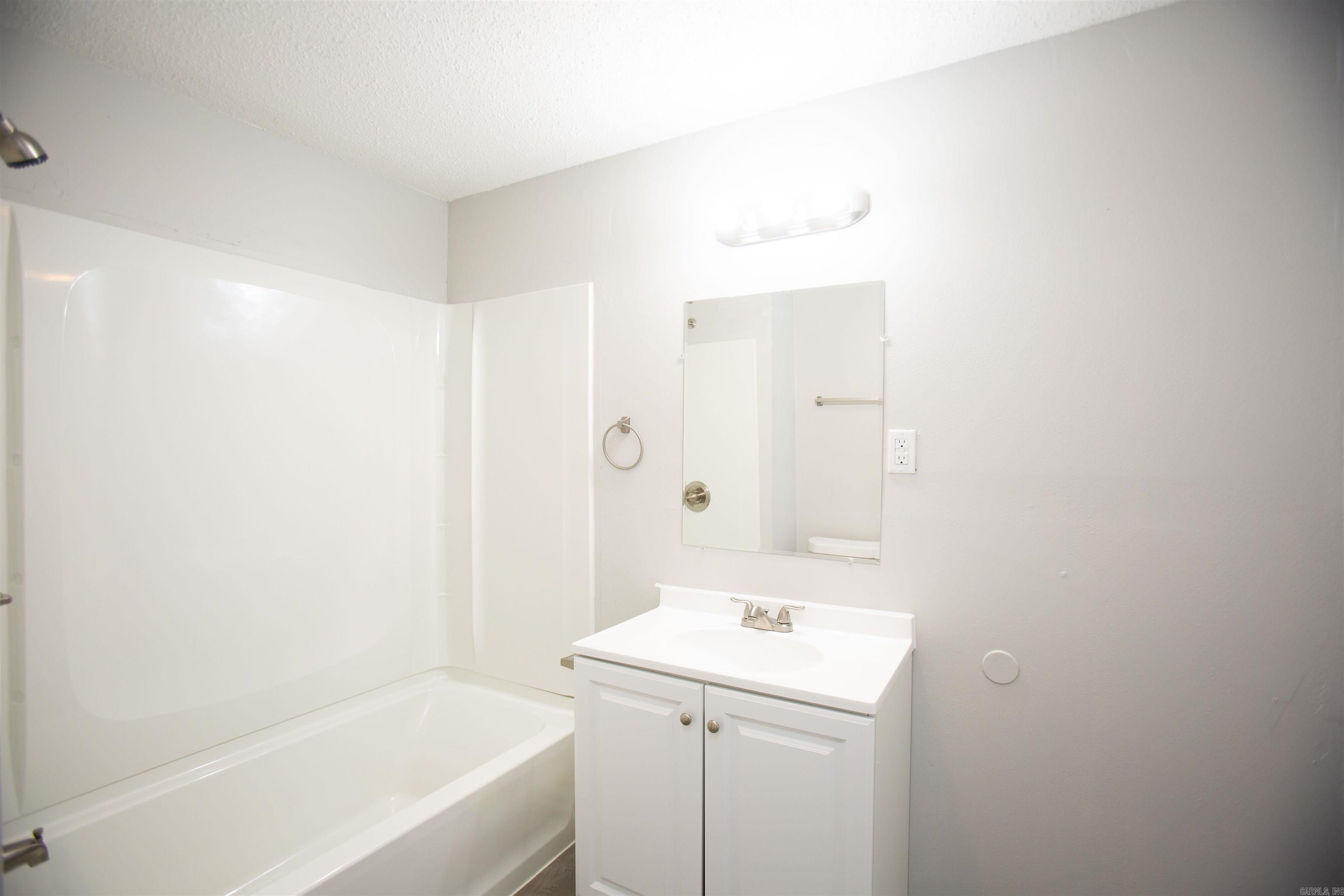 Machins - Residential Lease