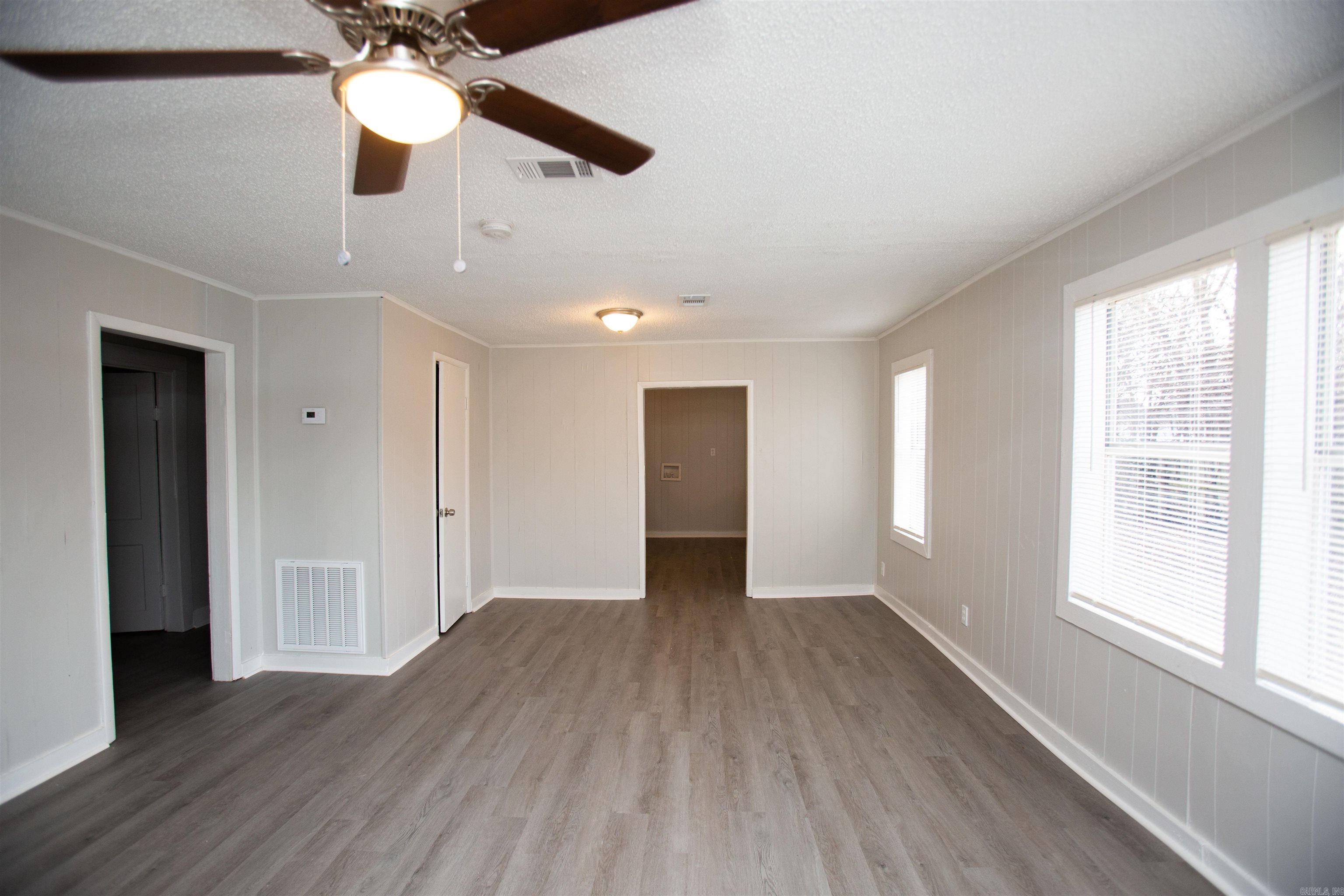 Machins - Residential Lease