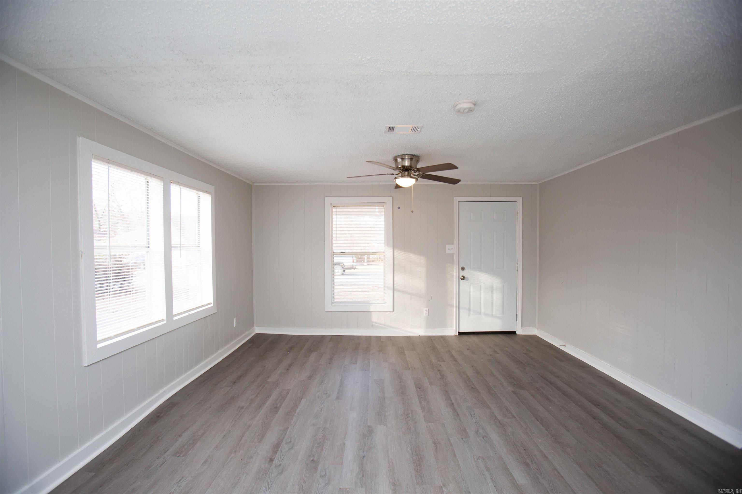 Machins - Residential Lease