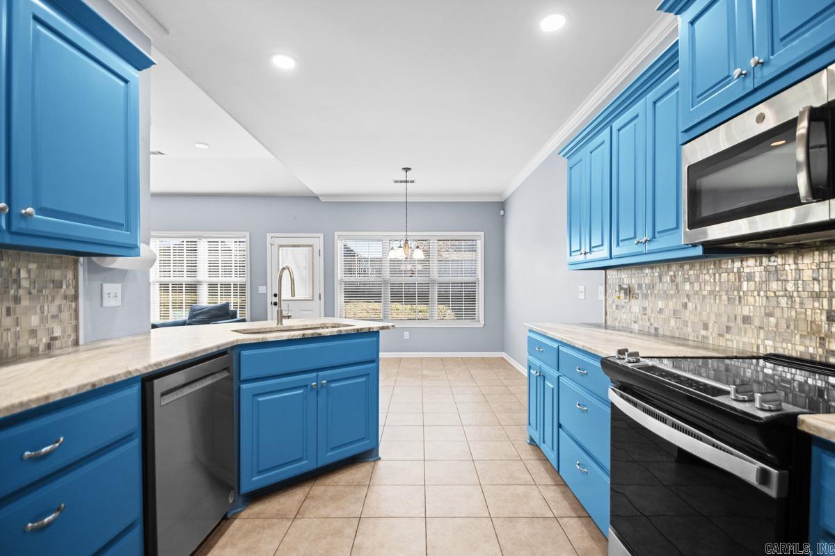 MADISON VILLAGE - Residential