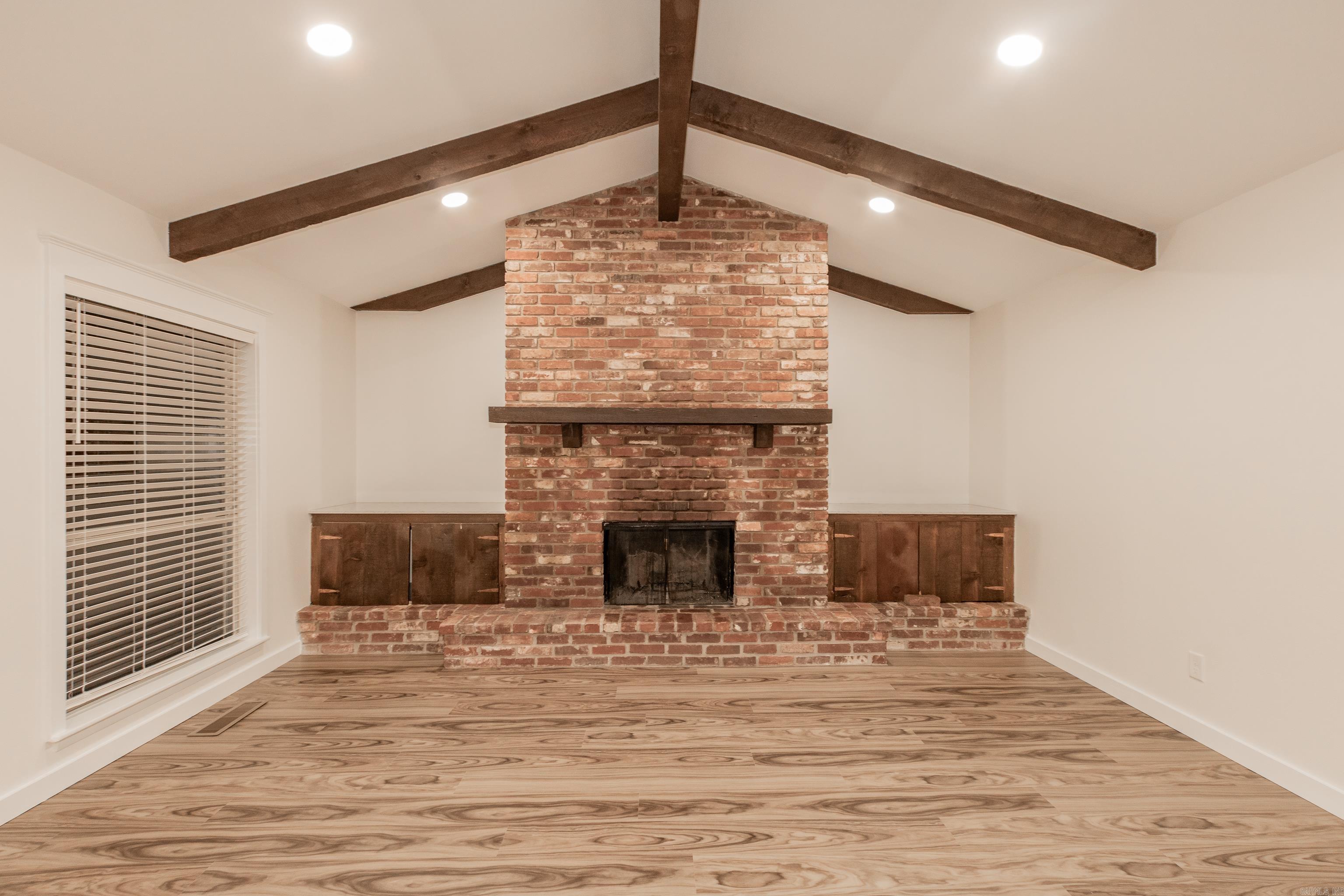 INDIAN HILLS - Residential