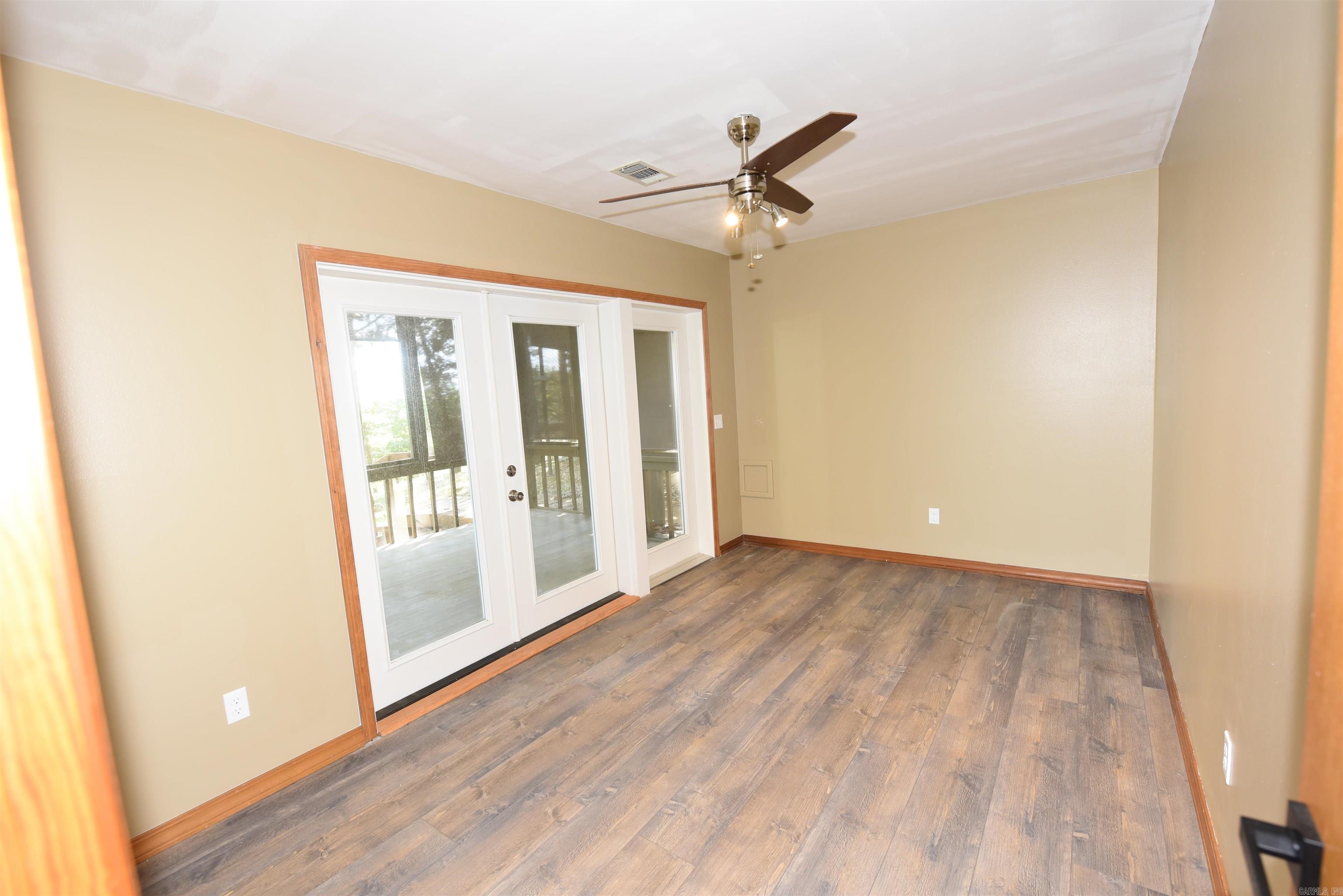 INDIAN HILLS - Residential